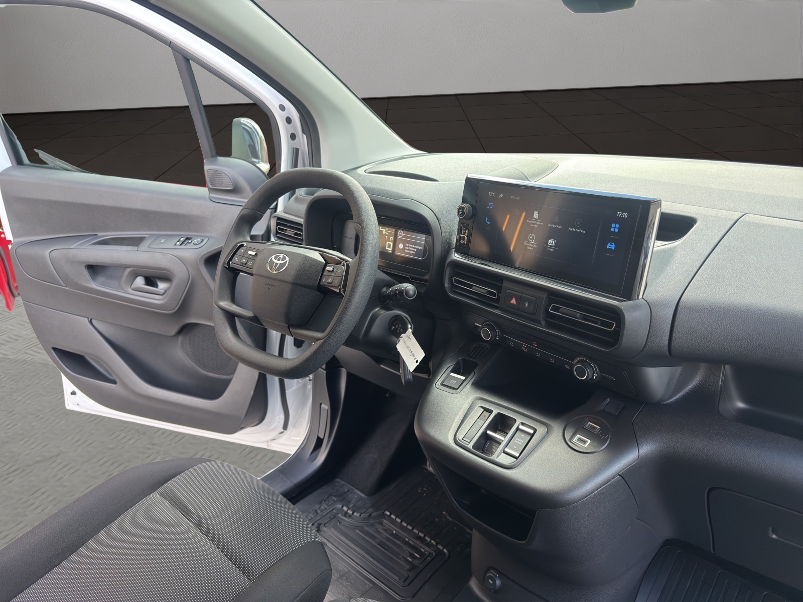 TOYOTA Proace City Van EV 50 kWh Comfort L1-image-20