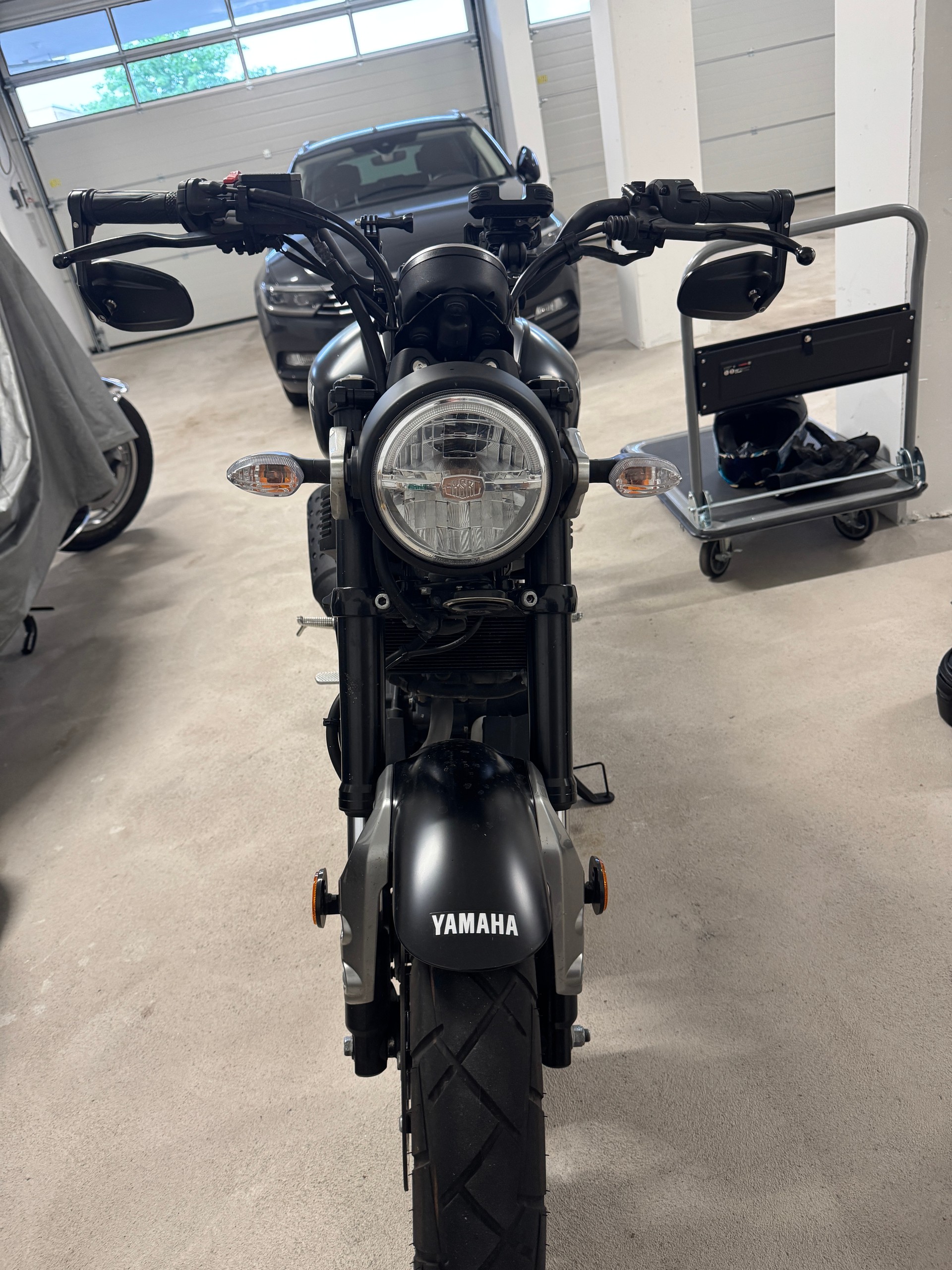 YAMAHA XSR 125-image-3