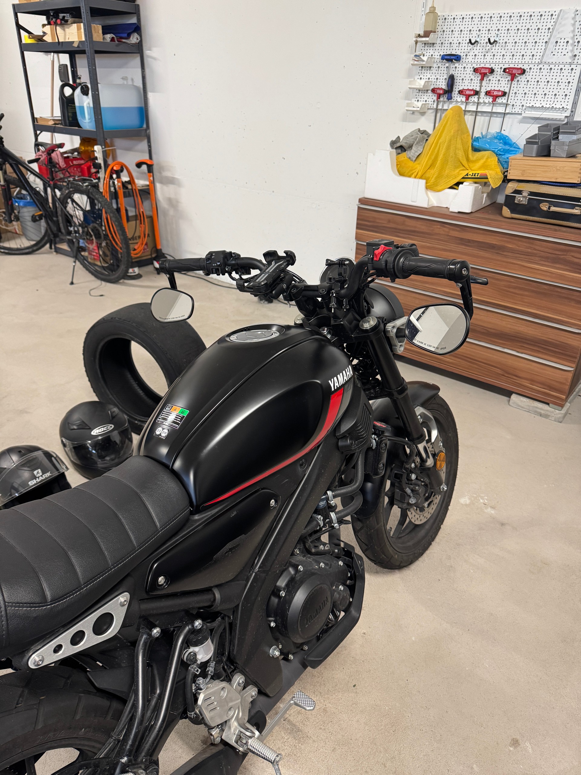 YAMAHA XSR 125-image-1