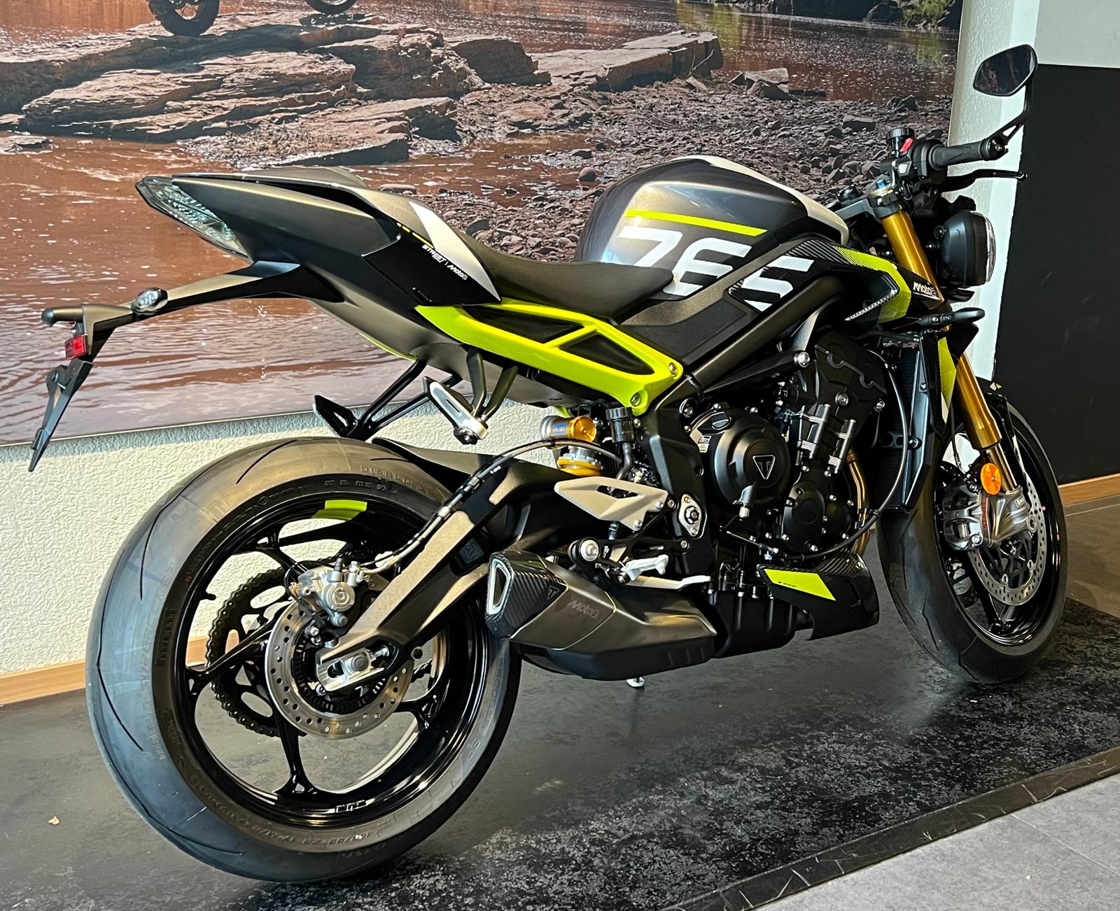 TRIUMPH Street Triple 765 Moto2-image-5