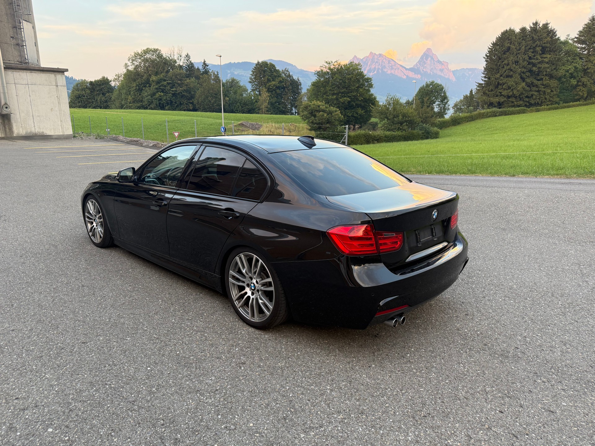 BMW 330d Sport Line Steptronic-showroom-element-2
