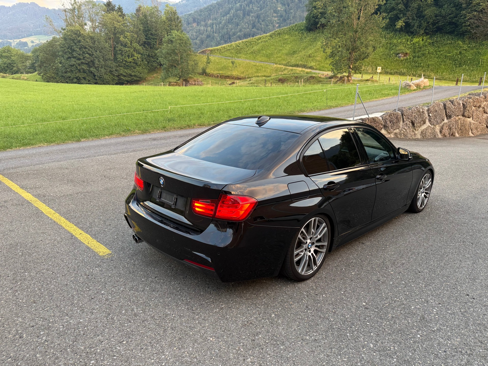 BMW 330d Sport Line Steptronic-image-8