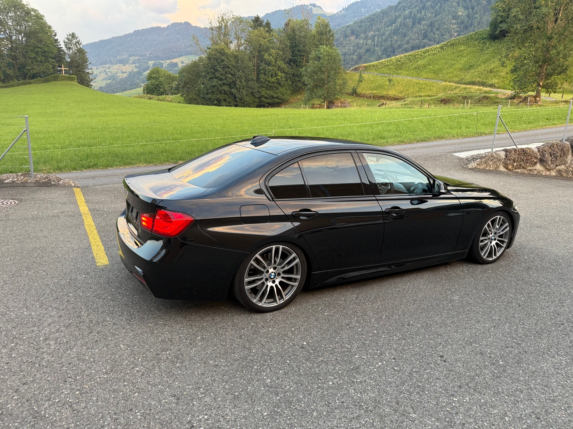 BMW 330d Sport Line Steptronic-image-7