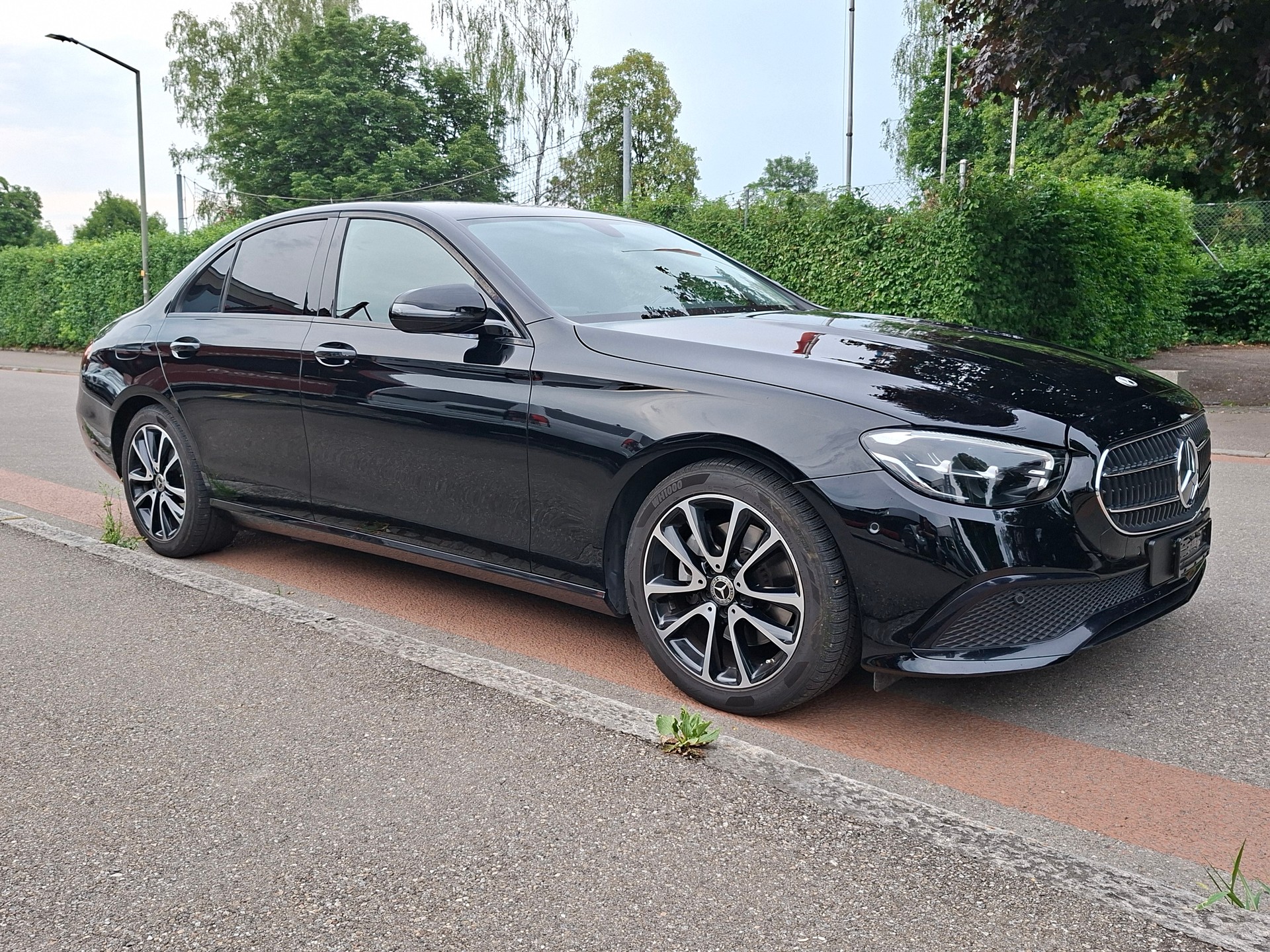 MERCEDES-BENZ E 220 d Avantgarde 9G-Tronic-showroom-element-1