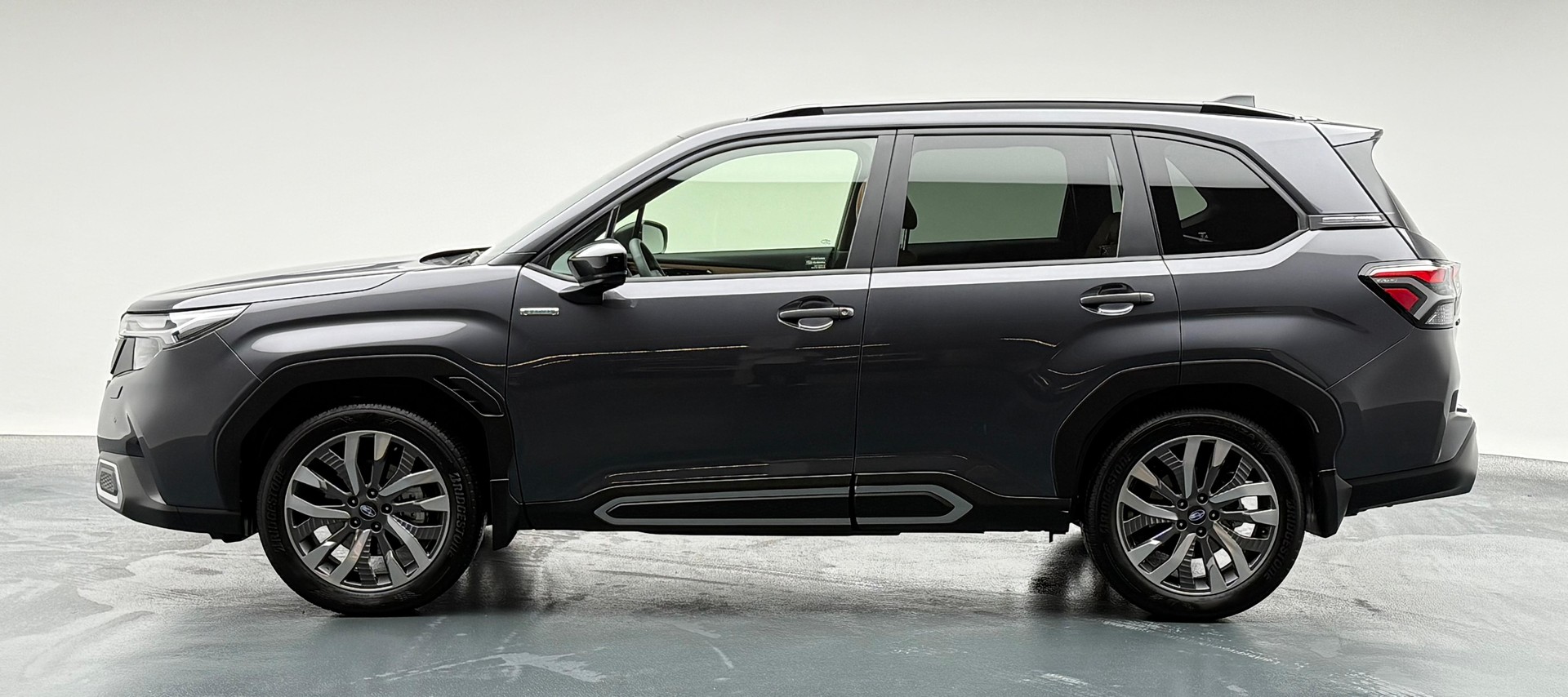 SUBARU Forester Station 2.0i e-Boxer Luxury-showroom-element-3