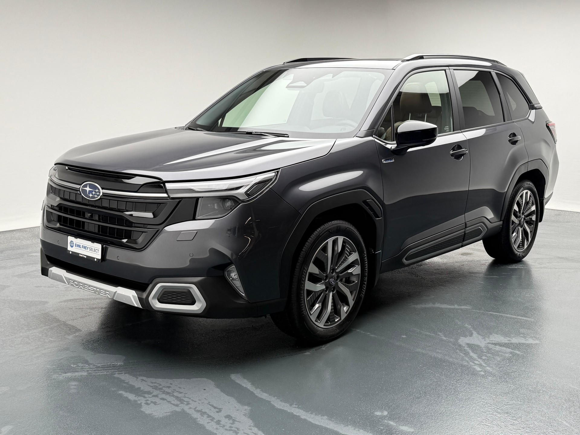 SUBARU Forester Station 2.0i e-Boxer Luxury-showroom-element-1