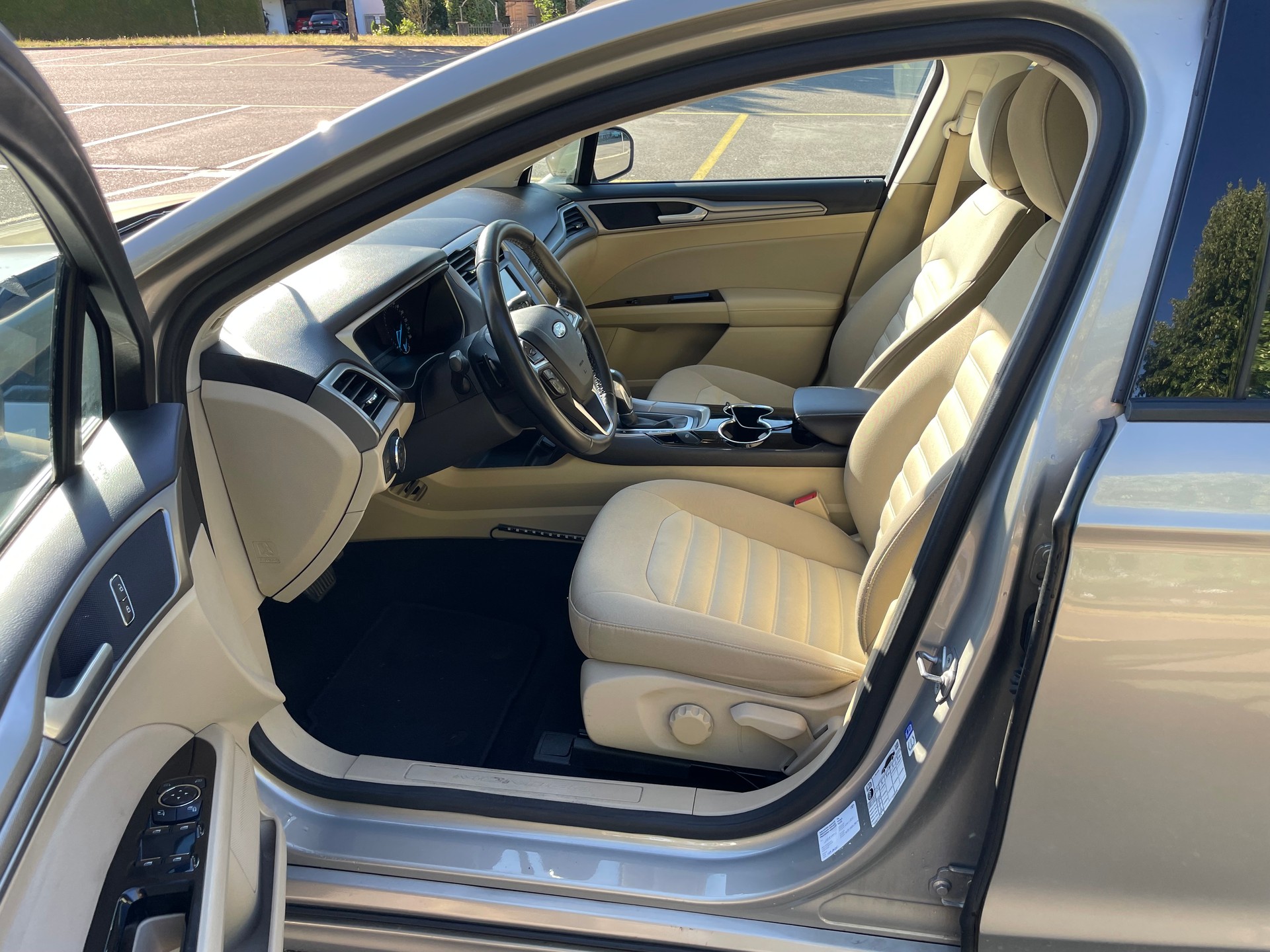 FORD Mondeo 2.0 TDCi Titanium PowerShift-image-10
