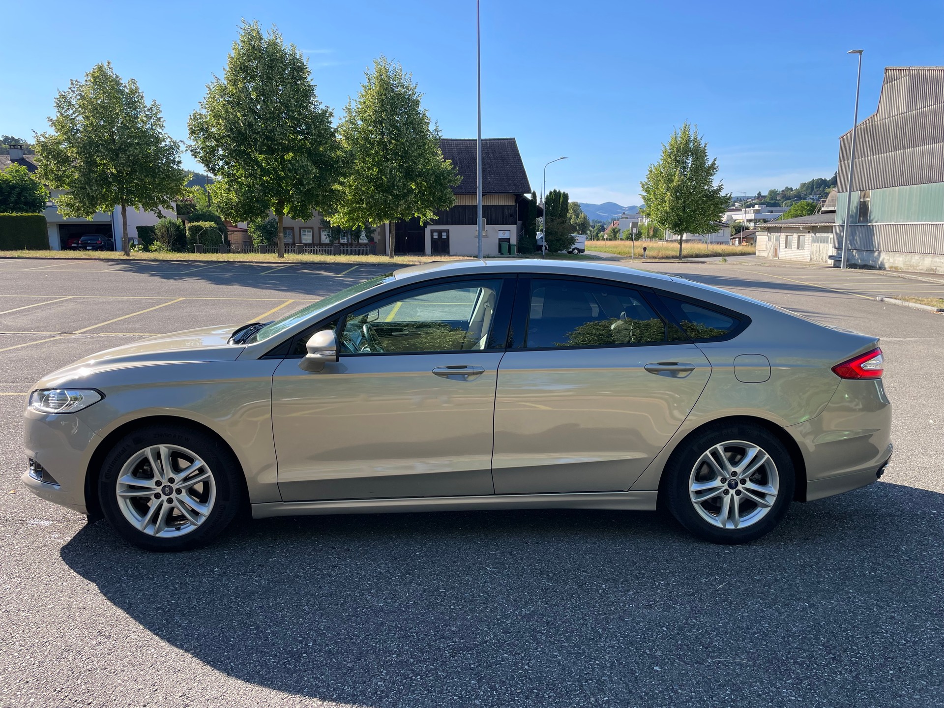 FORD Mondeo 2.0 TDCi Titanium PowerShift-image-4