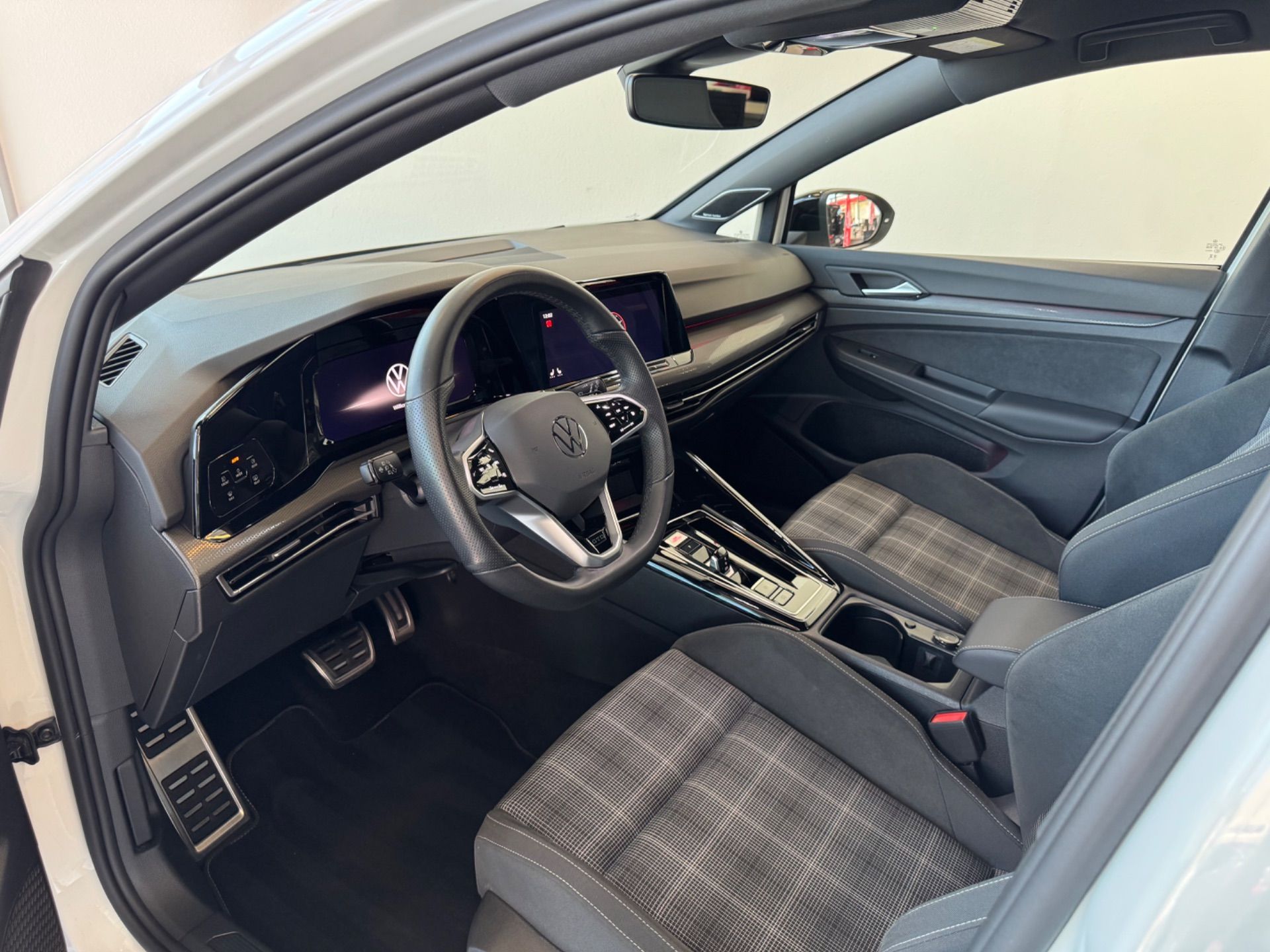 VW Golf 2.0 TDI GTD DSG-image-9