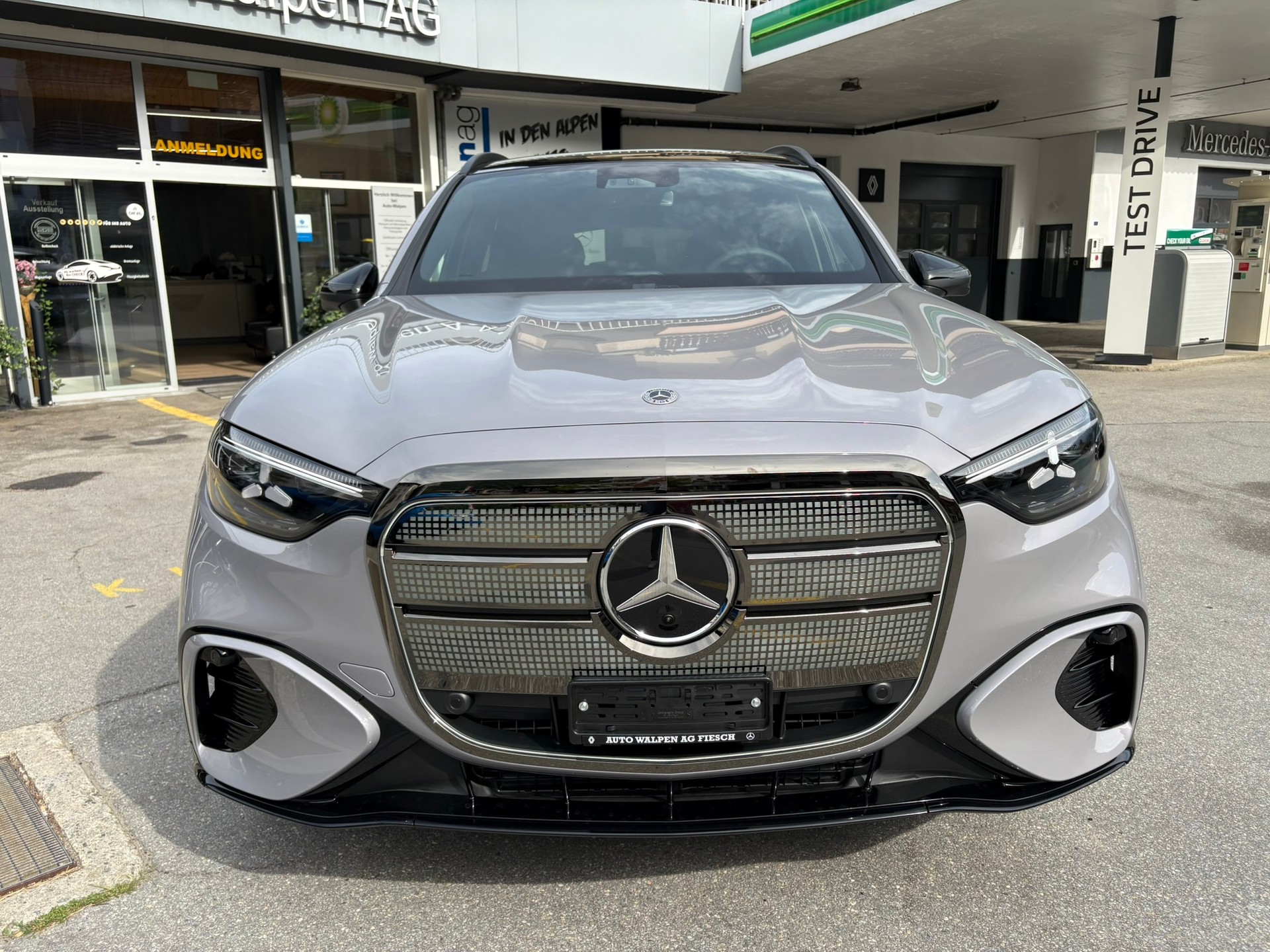 MERCEDES-BENZ GLC 400 4MATIC 94 kWh EQ-showroom-element-1