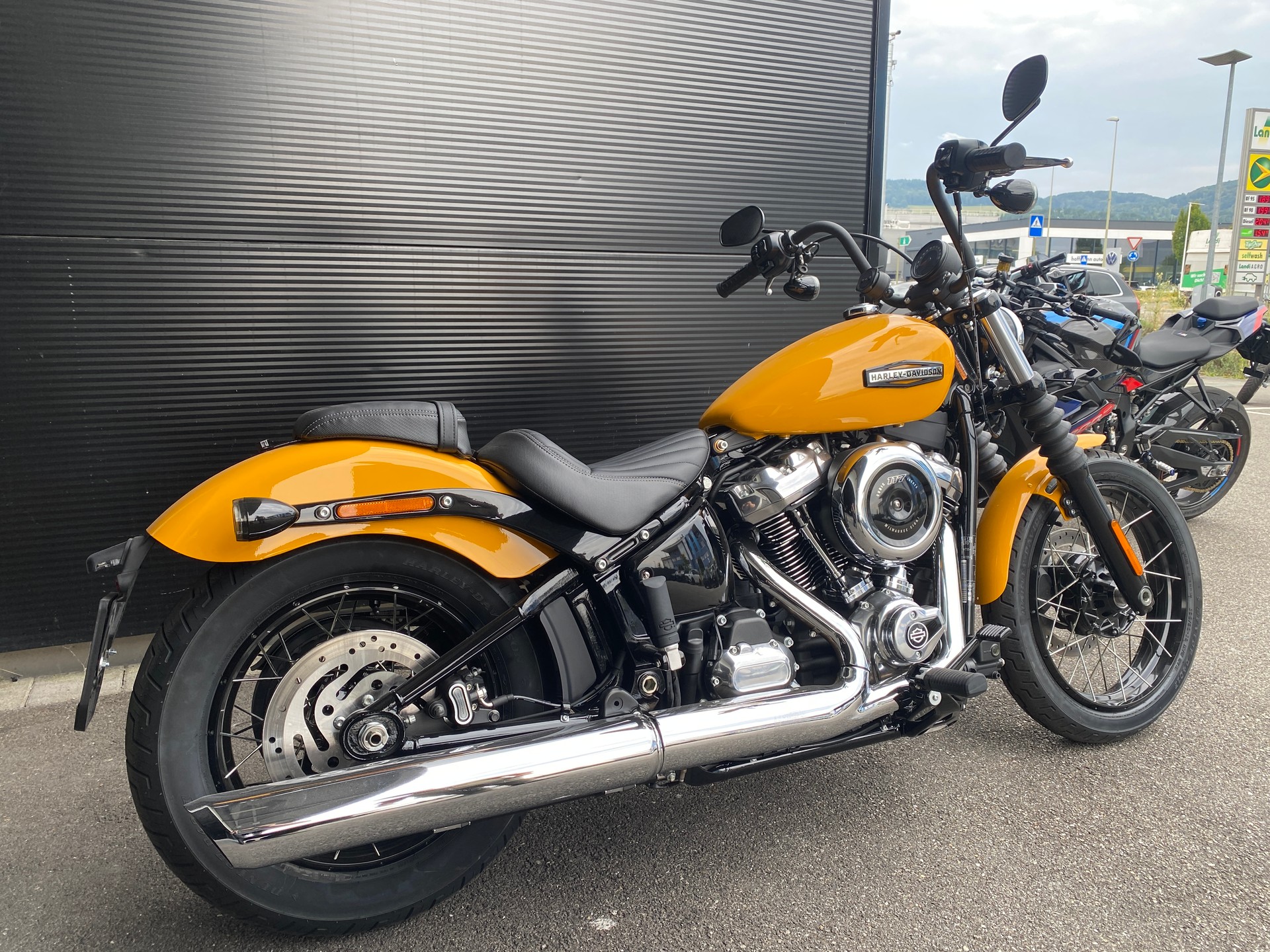 HARLEY-DAVIDSON FXBB Street Bob 117ci-image-1