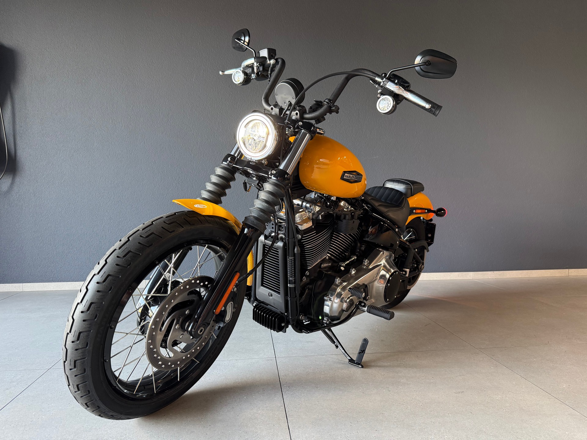 HARLEY-DAVIDSON FXBB Street Bob 117ci-showroom-element-1