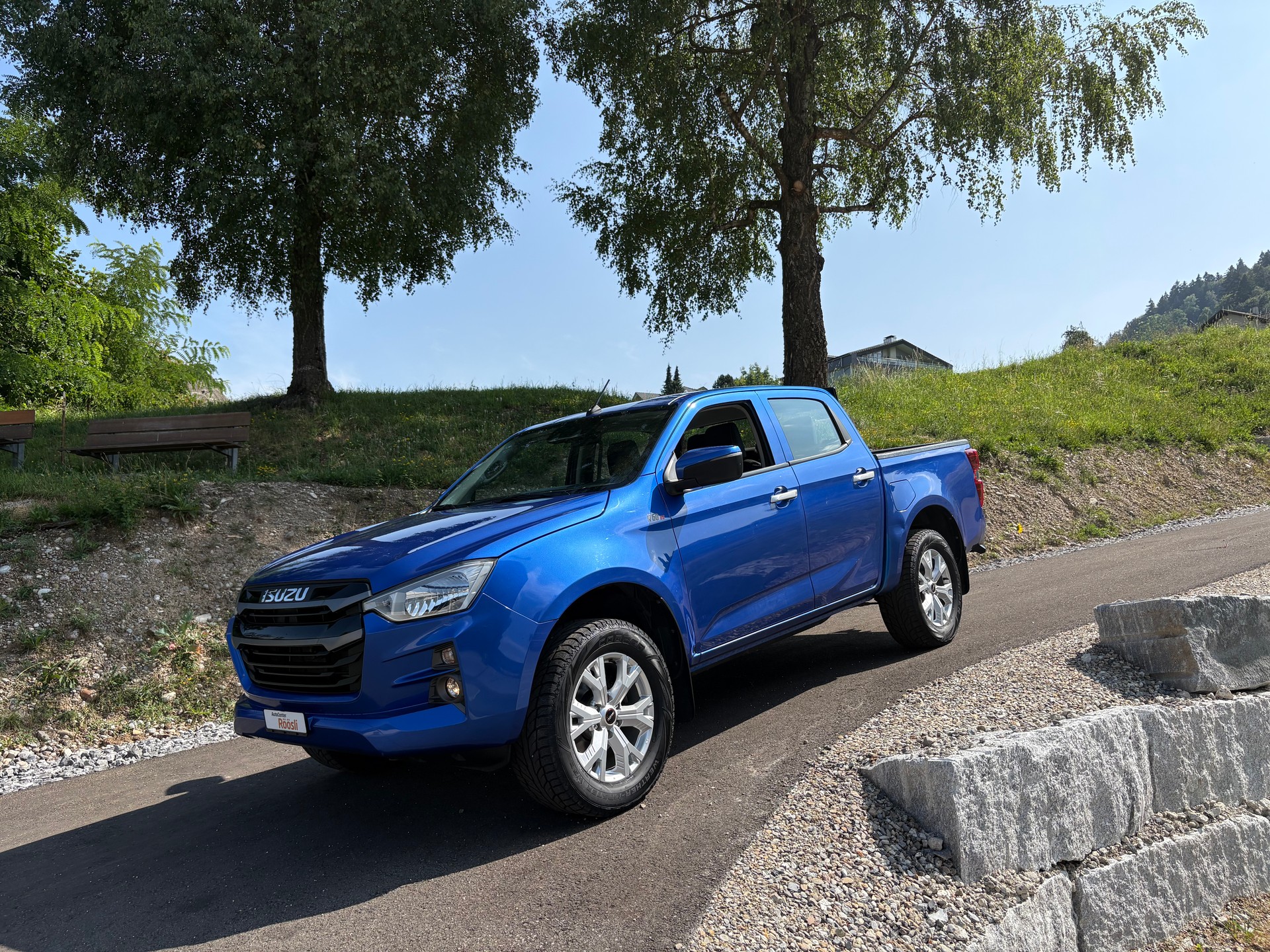 ISUZU D-MAX 1.9 CrewCab N60BB 4x4 AT-image-1