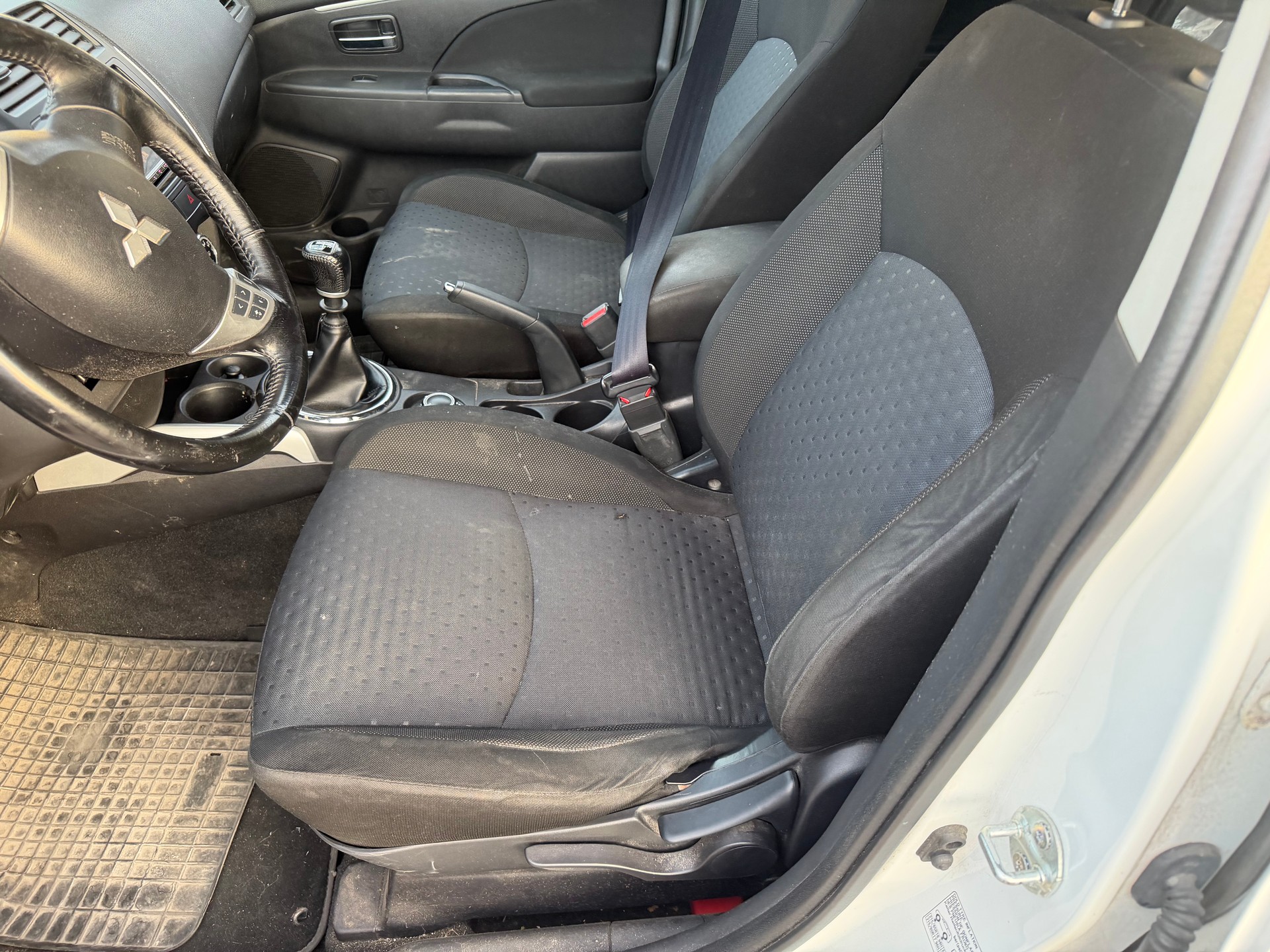 MITSUBISHI ASX 1.8 DID Intense 4WD-image-6