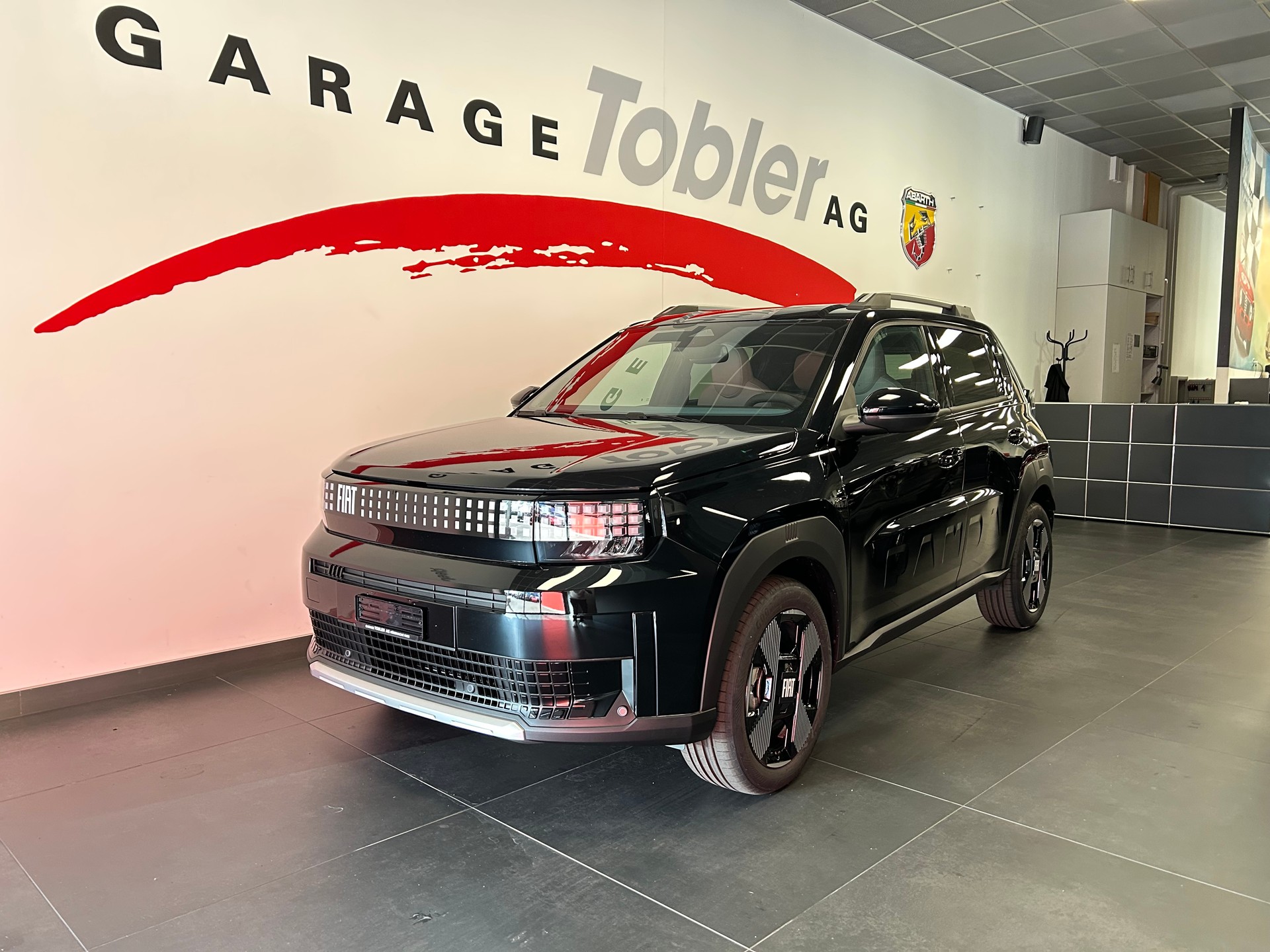 FIAT Grande Panda Elektro La Prima-showroom-element-1