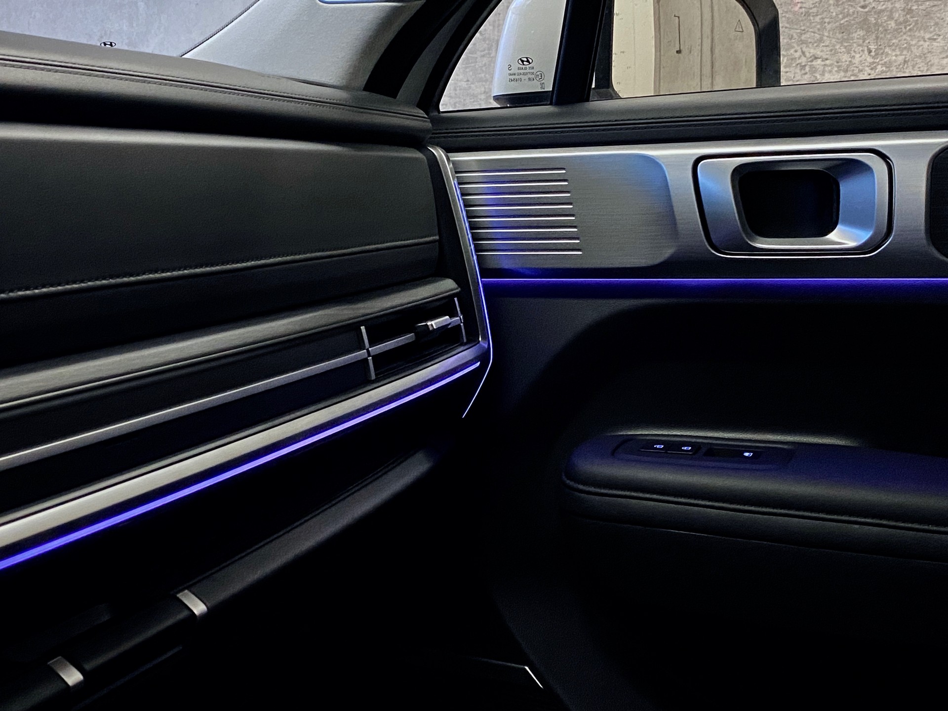 HYUNDAI Santa Fe*1.6*T-GDi*VollHybrid*Swiss*Vertex*4WD*Automatic*-image-11