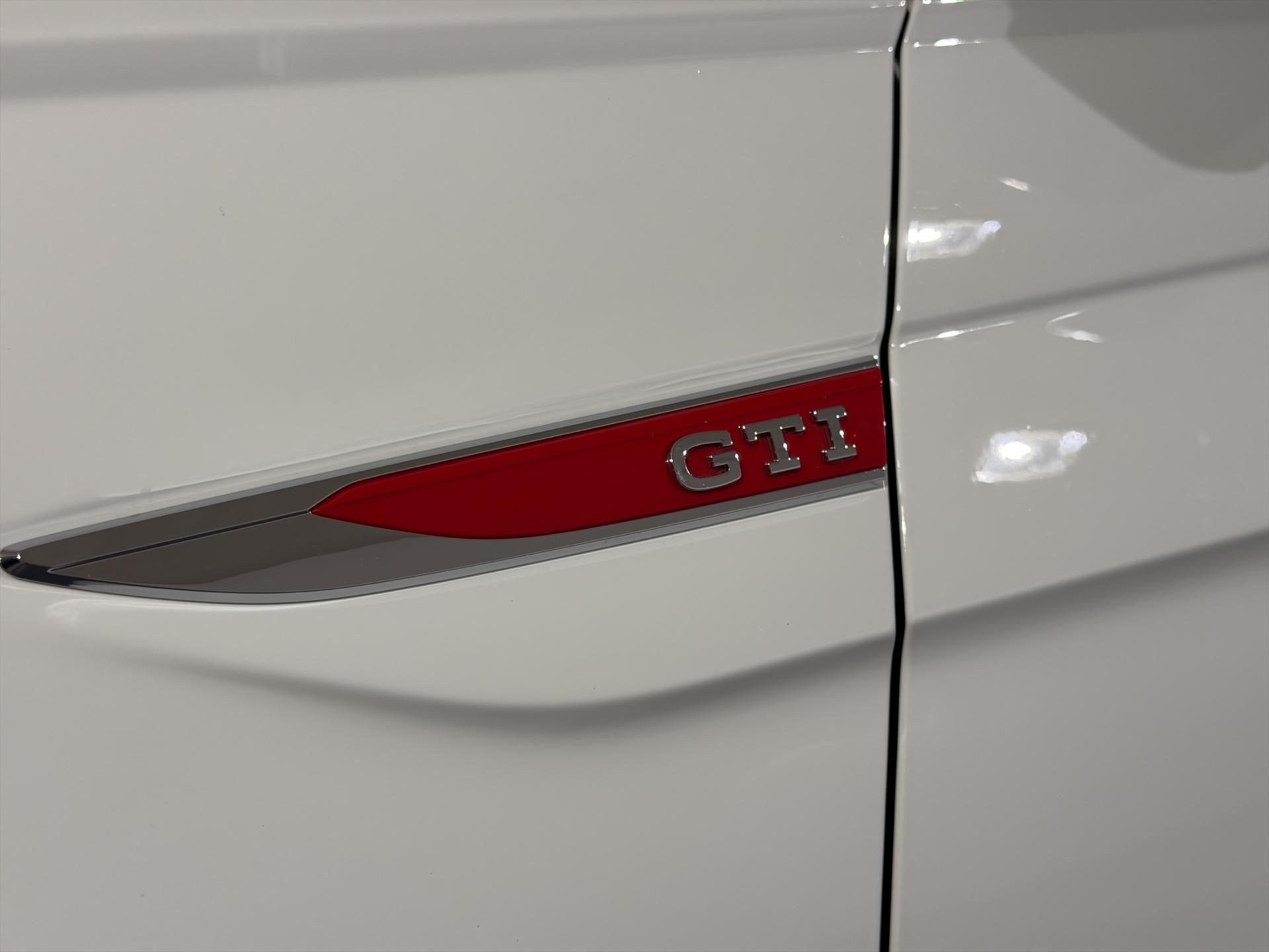 VW Polo 2.0 TSI GTI DSG-image-27