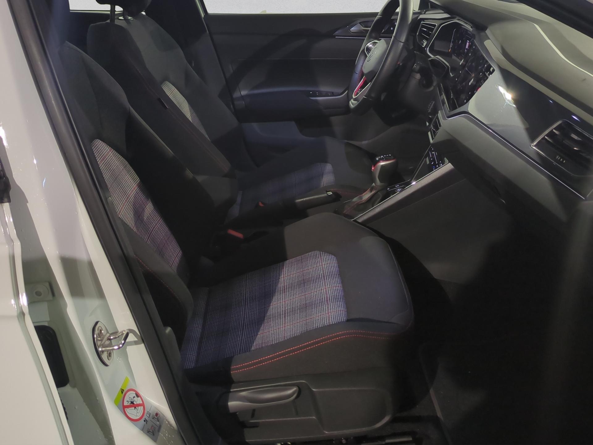 VW Polo 2.0 TSI GTI DSG-image-16