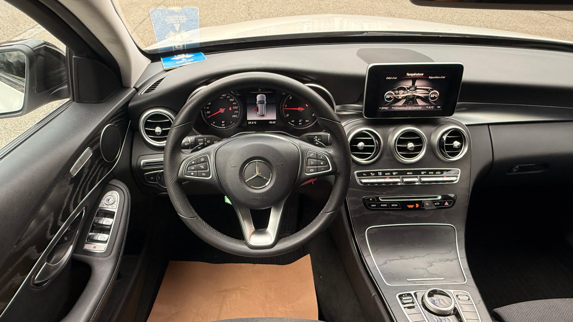 MERCEDES-BENZ C 250 d Swiss Star Exclusive 4Matic 9G-Tronic-image-10