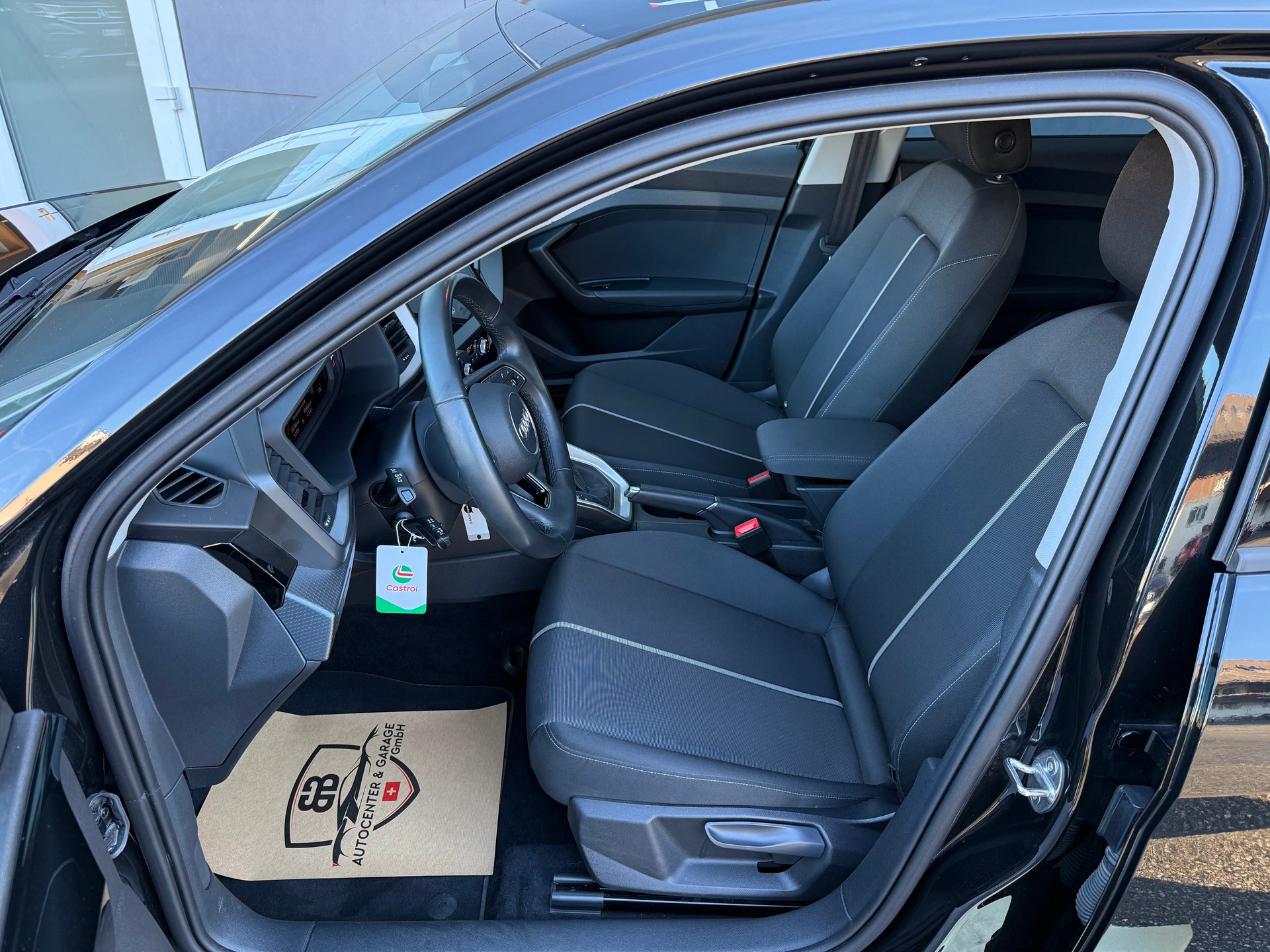 AUDI A1 Sportback 30 TFSI S-tronic °° 5 Jahre / 100'000 Hersteller Garantie °°-image-9