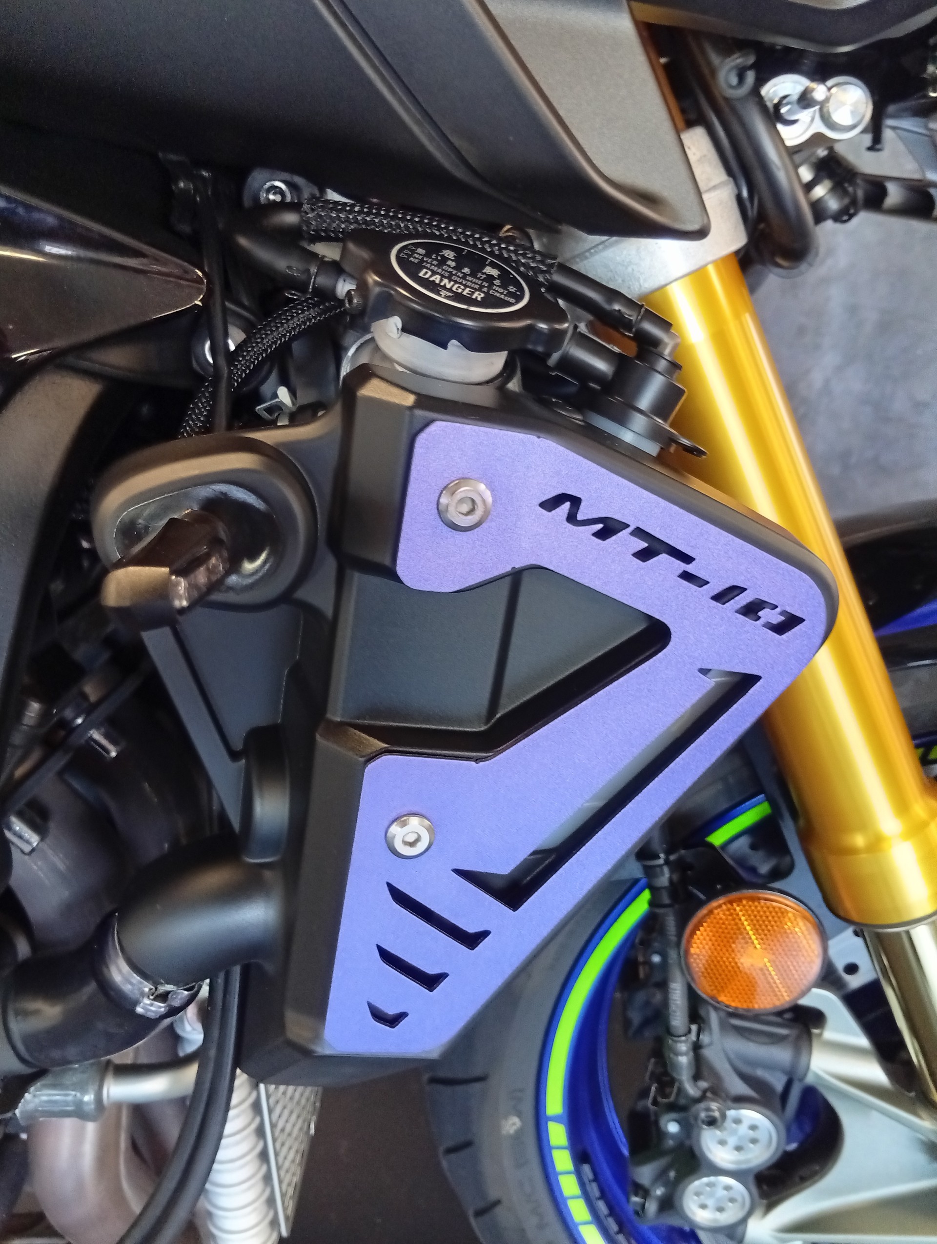 YAMAHA MT-10 SP ABS-image-4