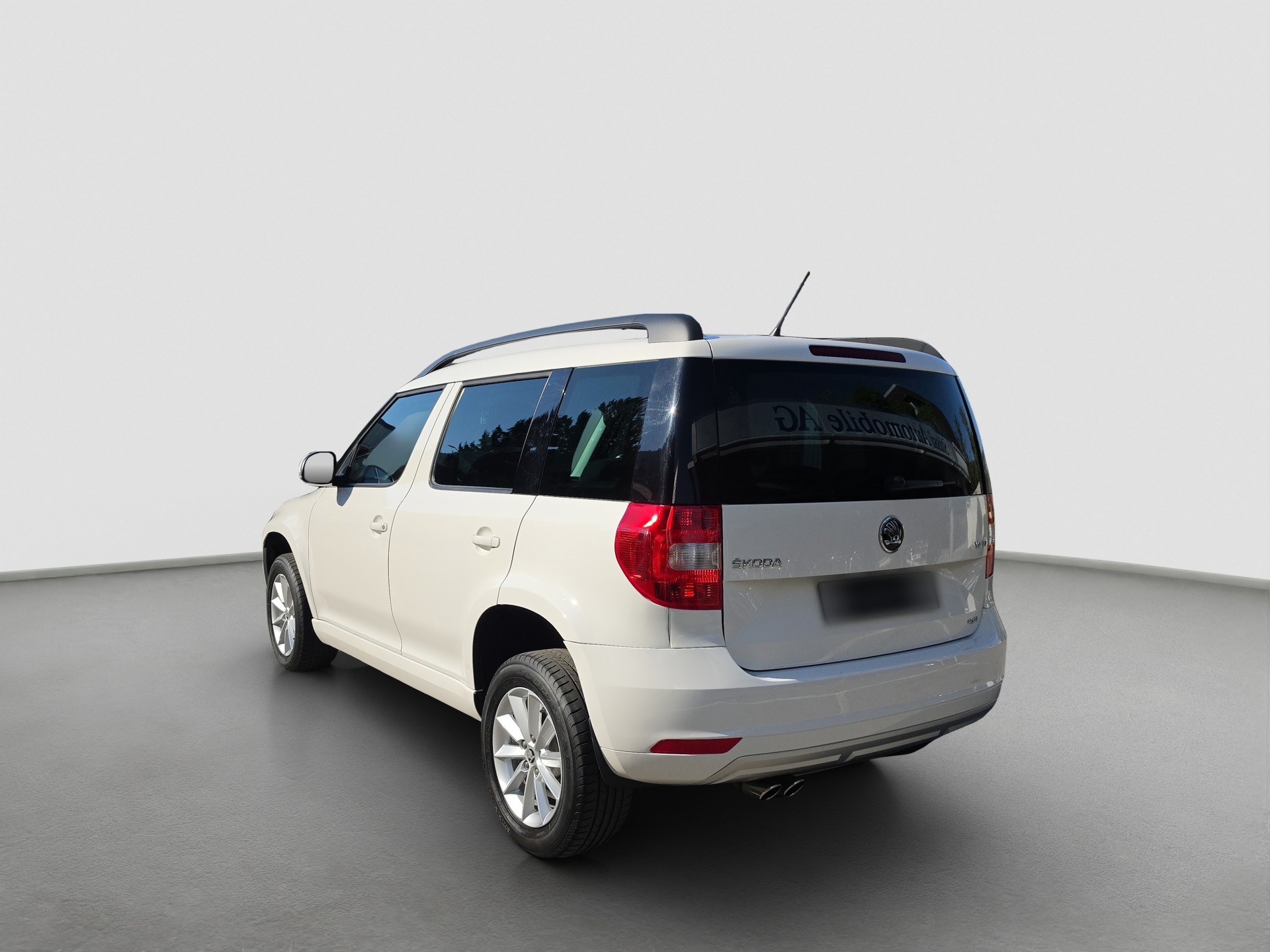 SKODA Yeti 1.4 TSI Active 4x4 DSG-showroom-element-2