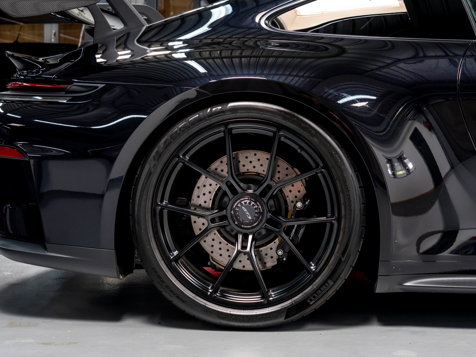 PORSCHE 911 Carrera GT3 PDK Pack Weissach-image-10