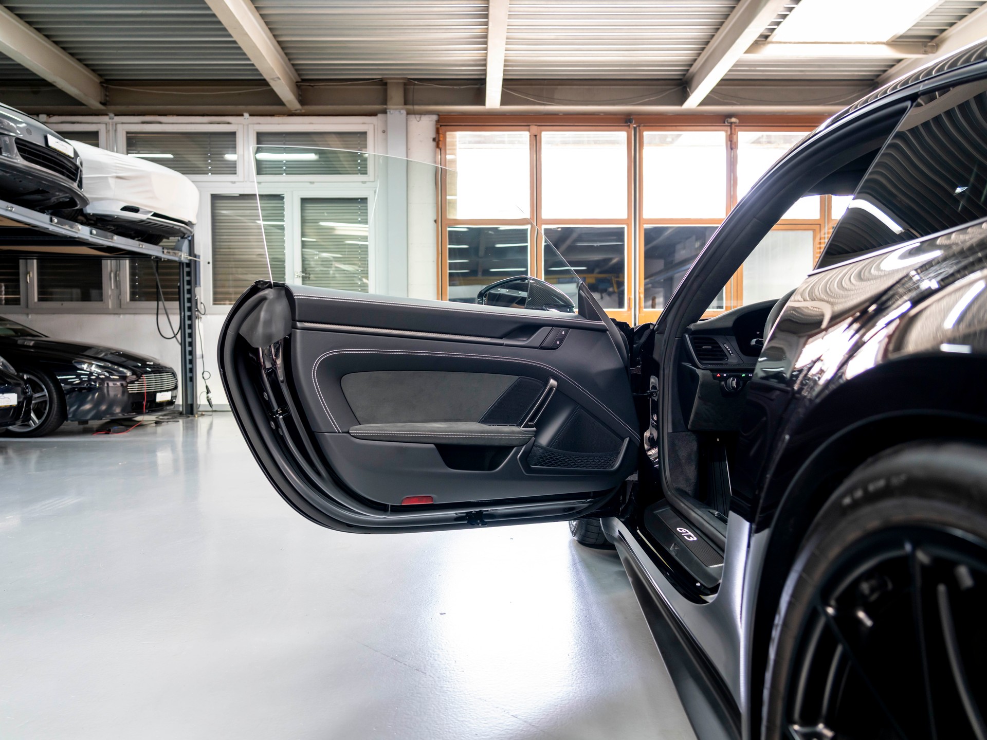 PORSCHE 911 Carrera GT3 PDK Pack Weissach-image-22
