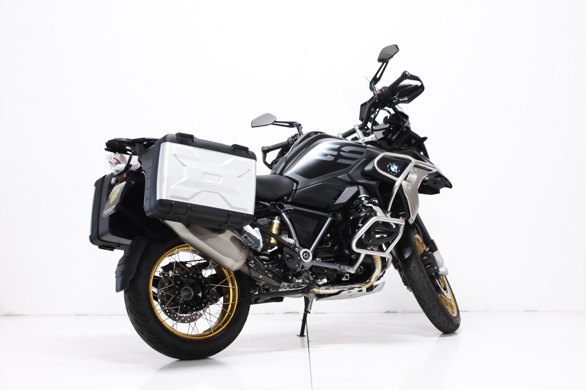 BMW R 1250 GS Triple Black-image-2