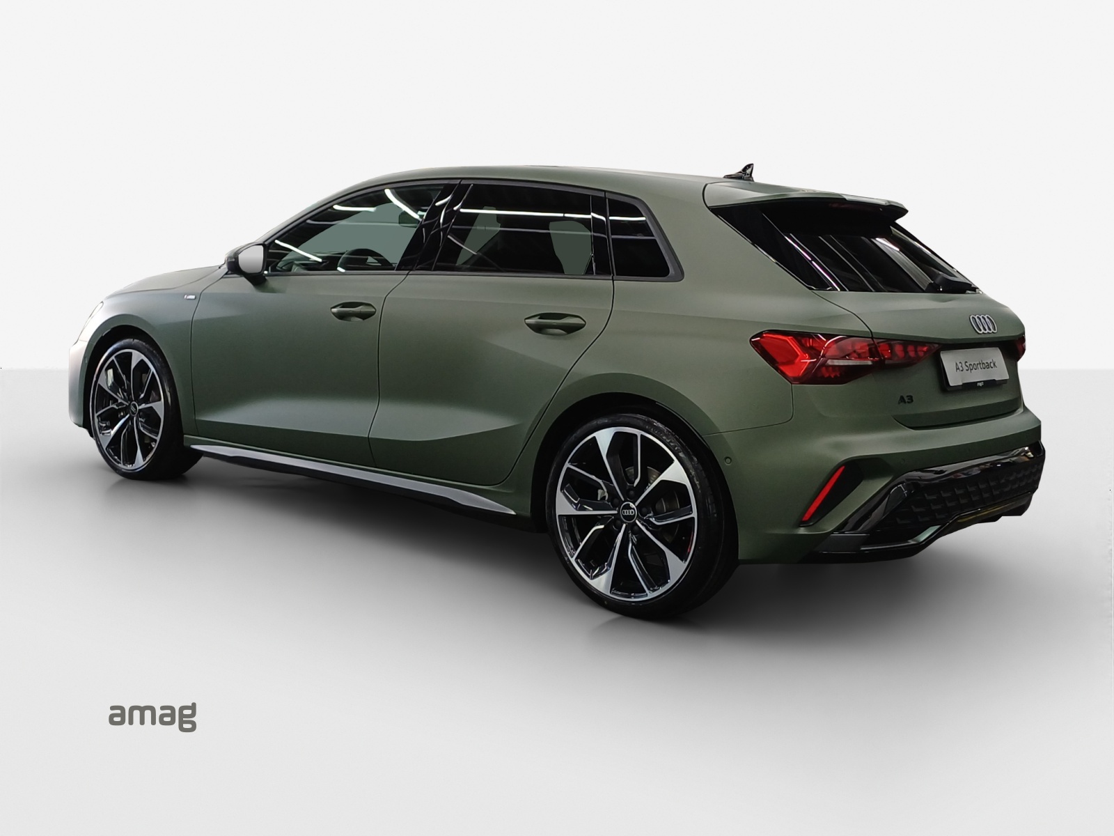 AUDI A3 Sportback TFSI 110 kW S line Attraction S tronic-showroom-element-2