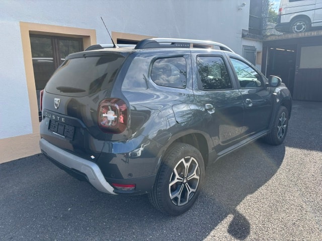 DACIA Duster dCi 115 Comfort 4x4-image-2