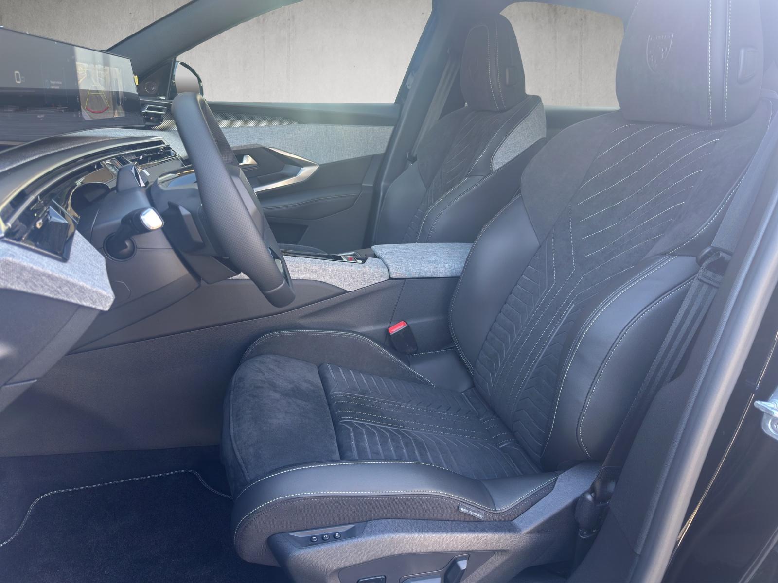 PEUGEOT 3008 1.2 Hybrid 145 GT Exclusive-image-9