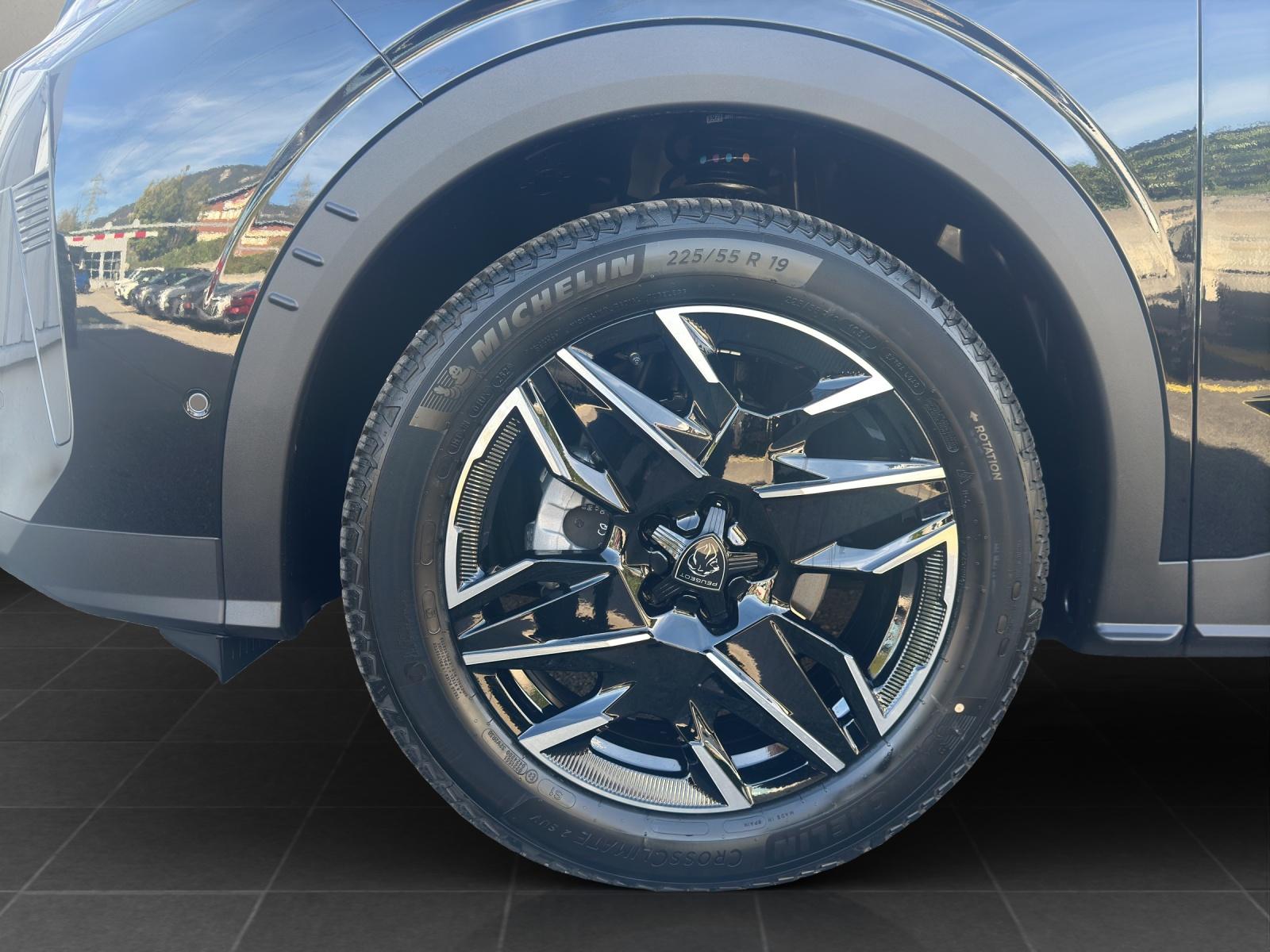 PEUGEOT 3008 1.2 Hybrid 145 GT Exclusive-image-20