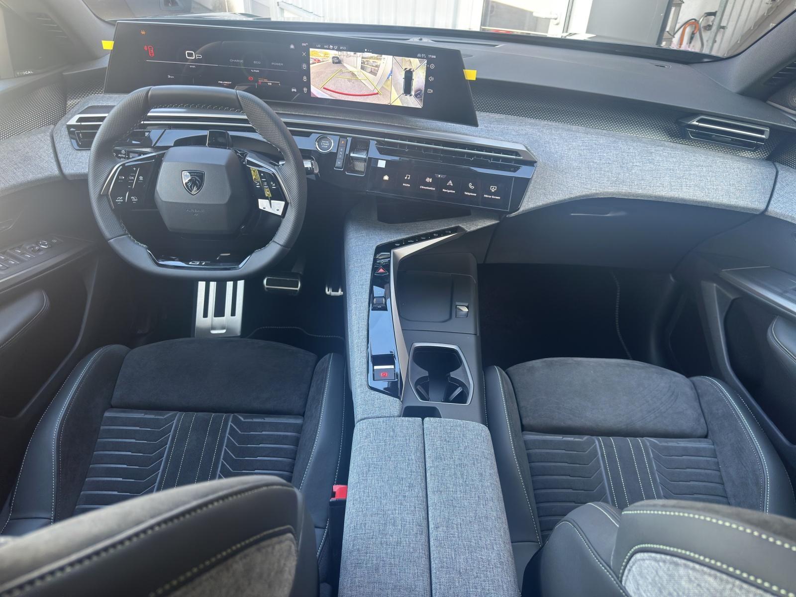 PEUGEOT 3008 1.2 Hybrid 145 GT Exclusive-image-8