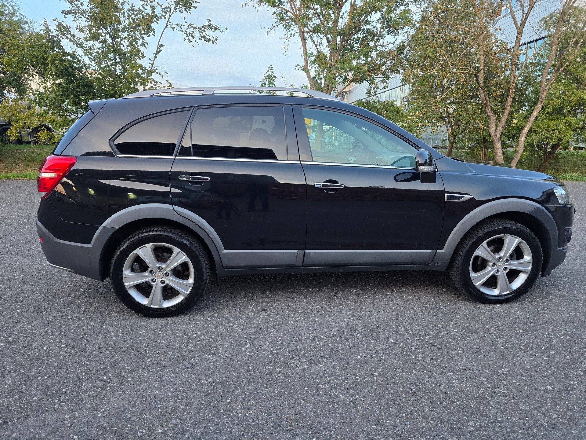 CHEVROLET Captiva 2.2 VCDi LTZ 4WD Automatic-image-9