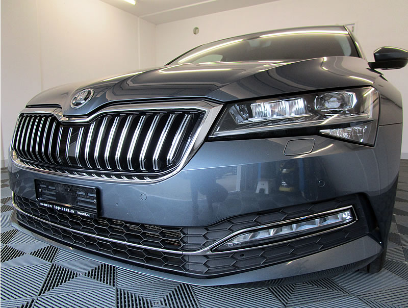 SKODA Superb Combi 2.0 TDi Style 4x4 DSG-image-10