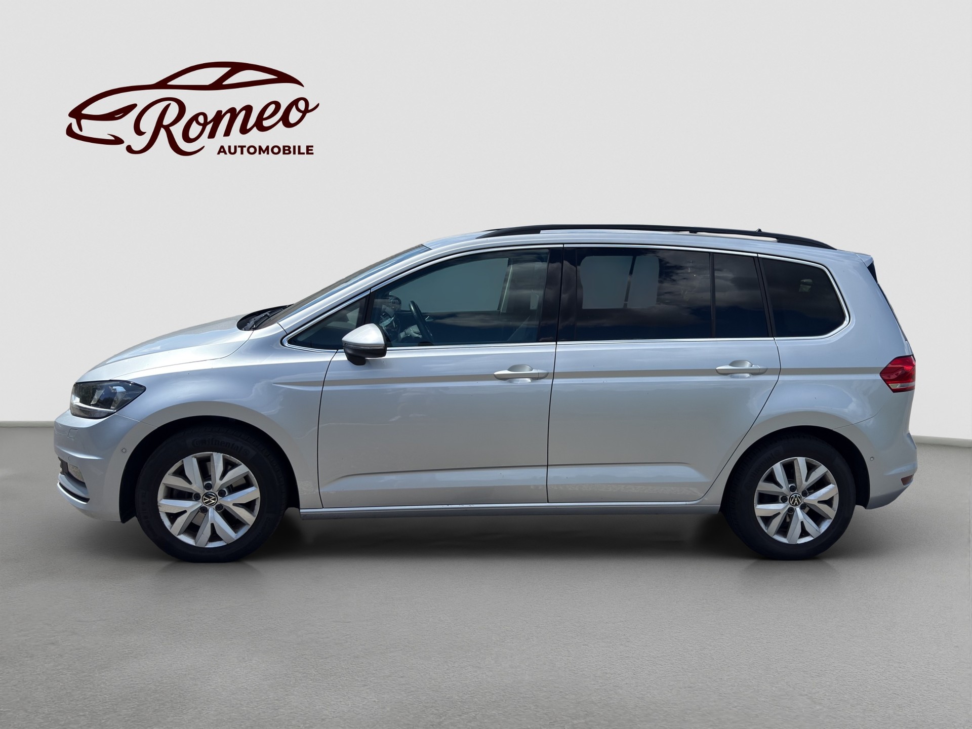 VW Touran 2.0 TDI BlueMotion Technology Comfortline DSG ** Frisch ab MFK & Service ** ACC ** Navi ** Sitzheizung **-image-7