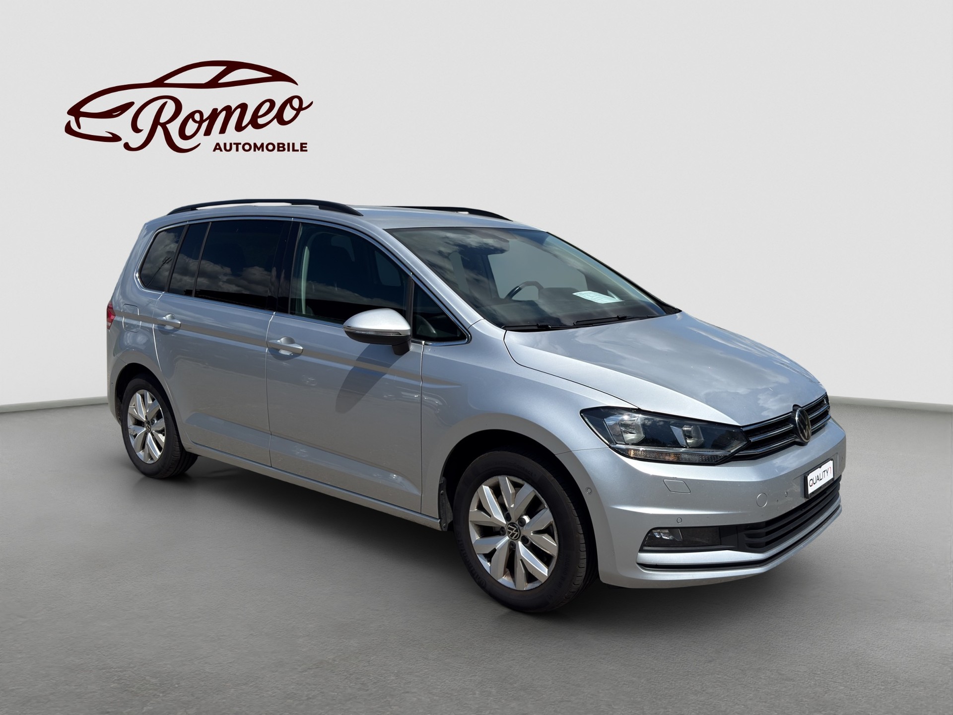 VW Touran 2.0 TDI BlueMotion Technology Comfortline DSG ** Frisch ab MFK & Service ** ACC ** Navi ** Sitzheizung **-image-2