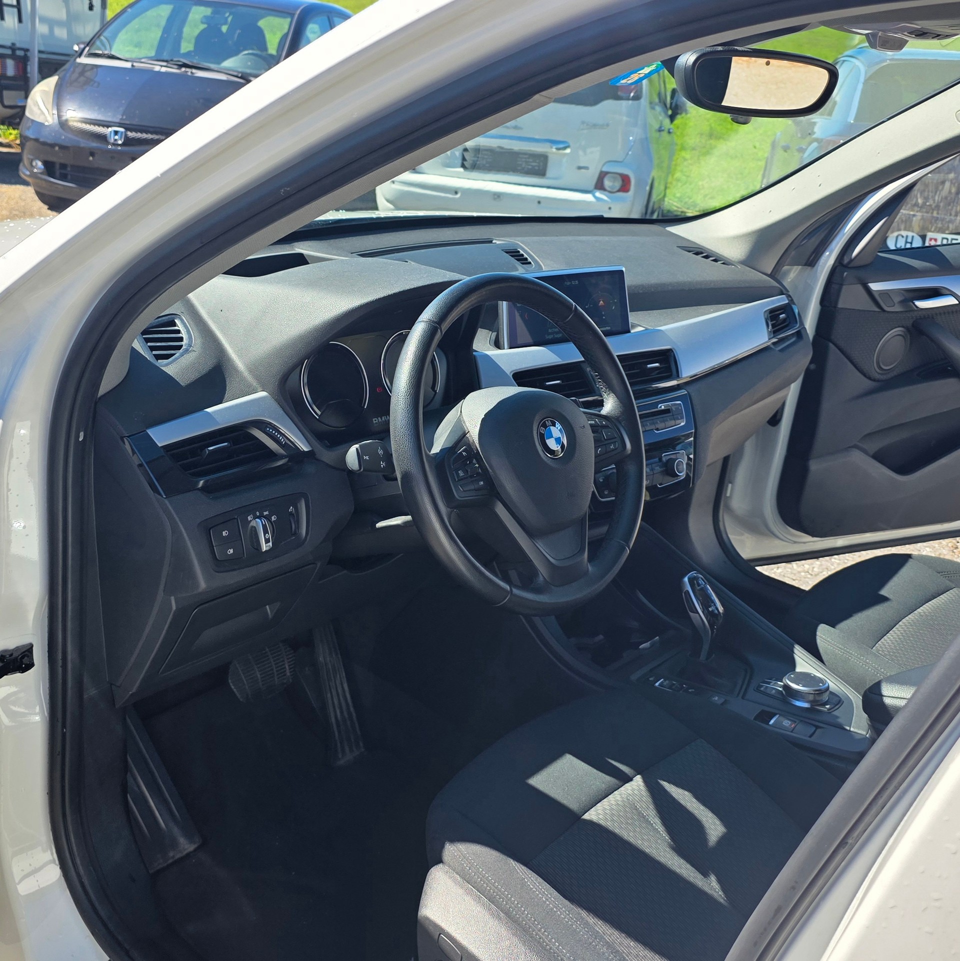 BMW X1 xDrive 18d Essential Edition Steptronic-image-7