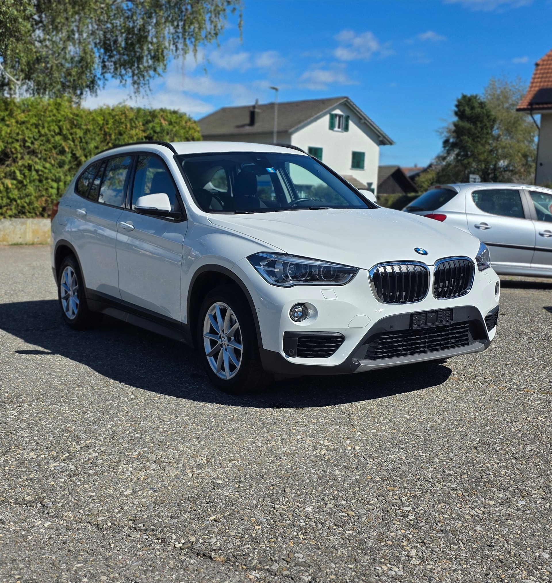 BMW X1 xDrive 18d Essential Edition Steptronic-image-3