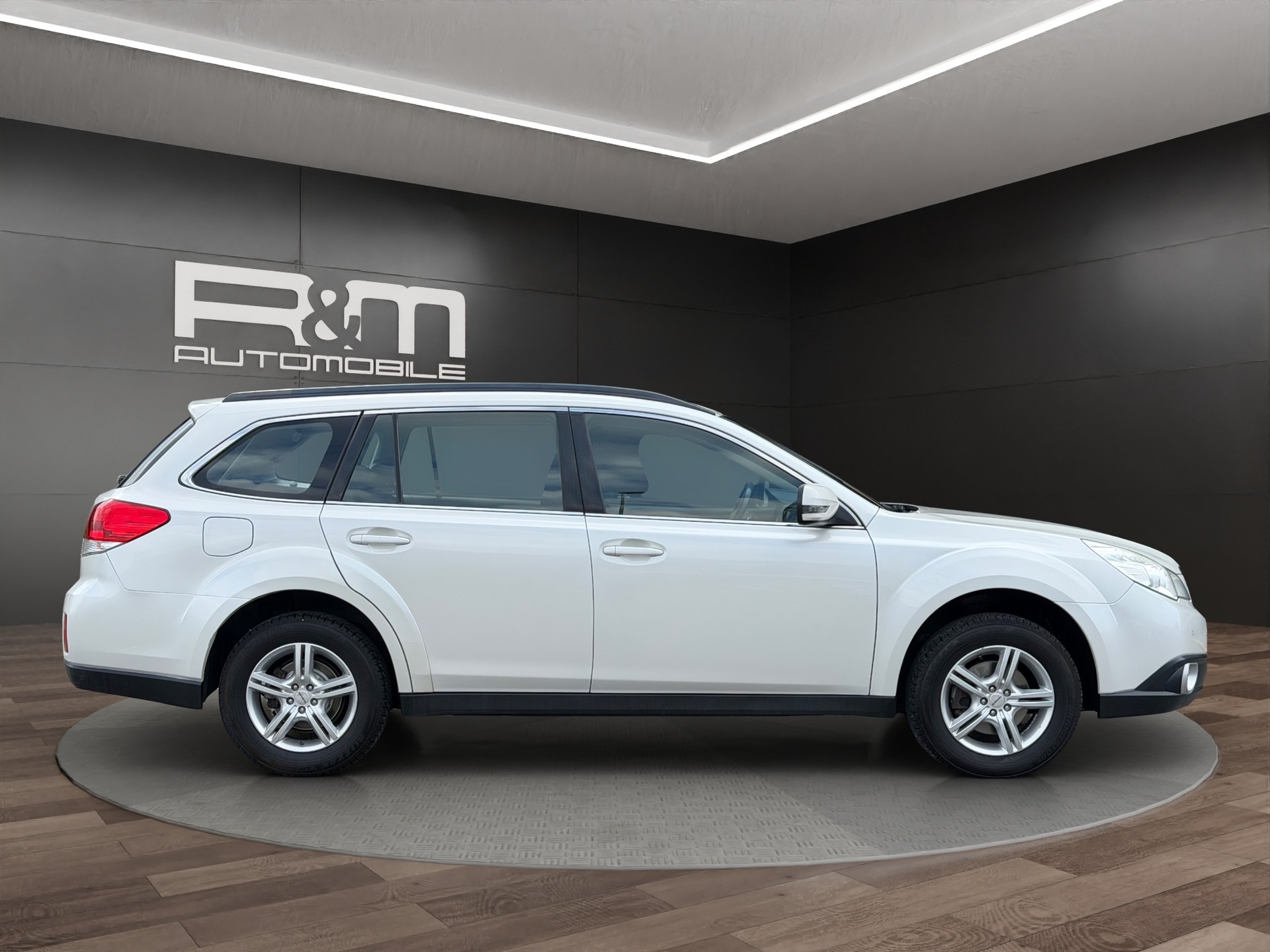 SUBARU Outback 2.5i Swiss AWD Lineartronic-showroom-element-2