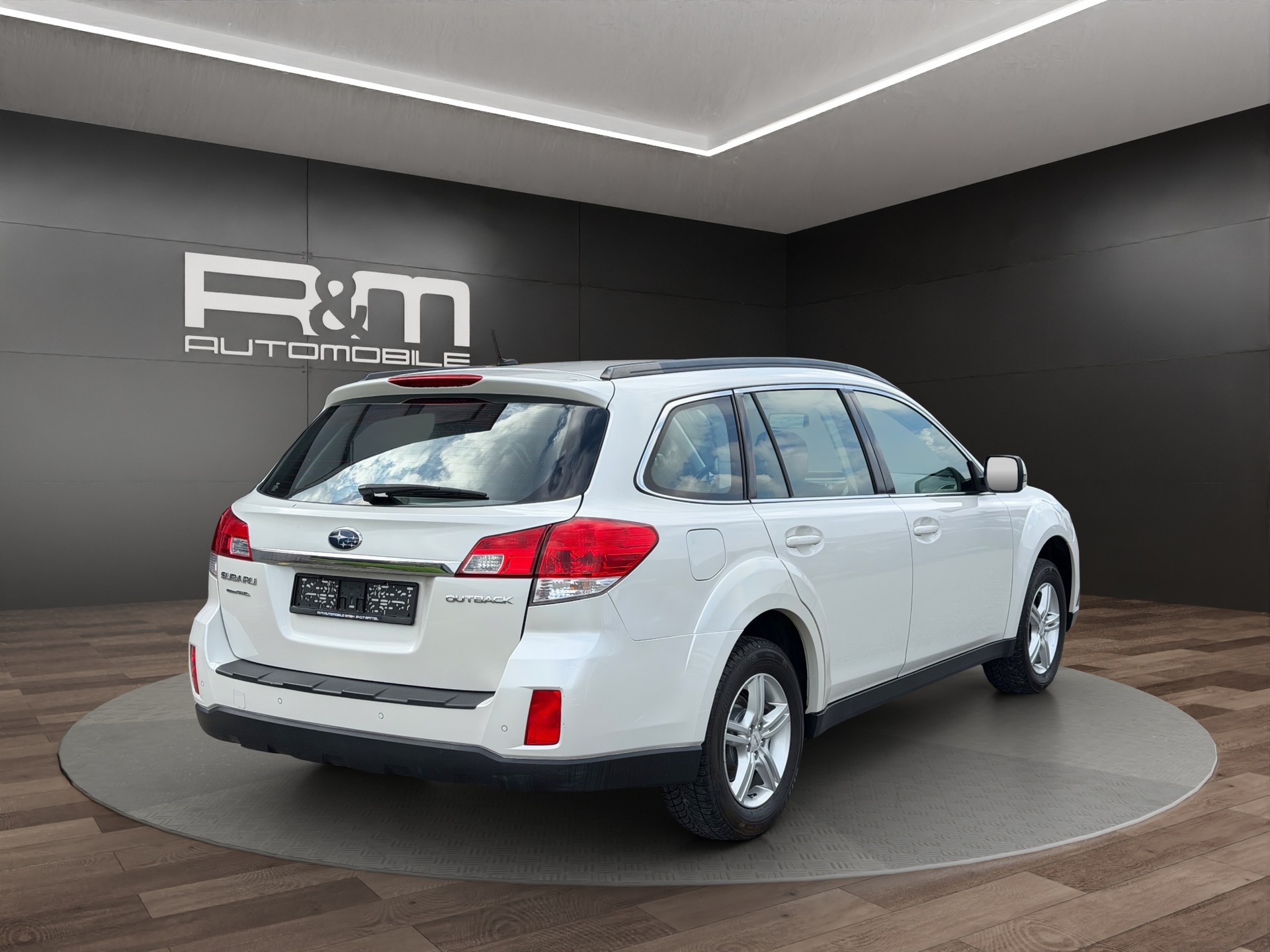 SUBARU Outback 2.5i Swiss AWD Lineartronic-showroom-element-3