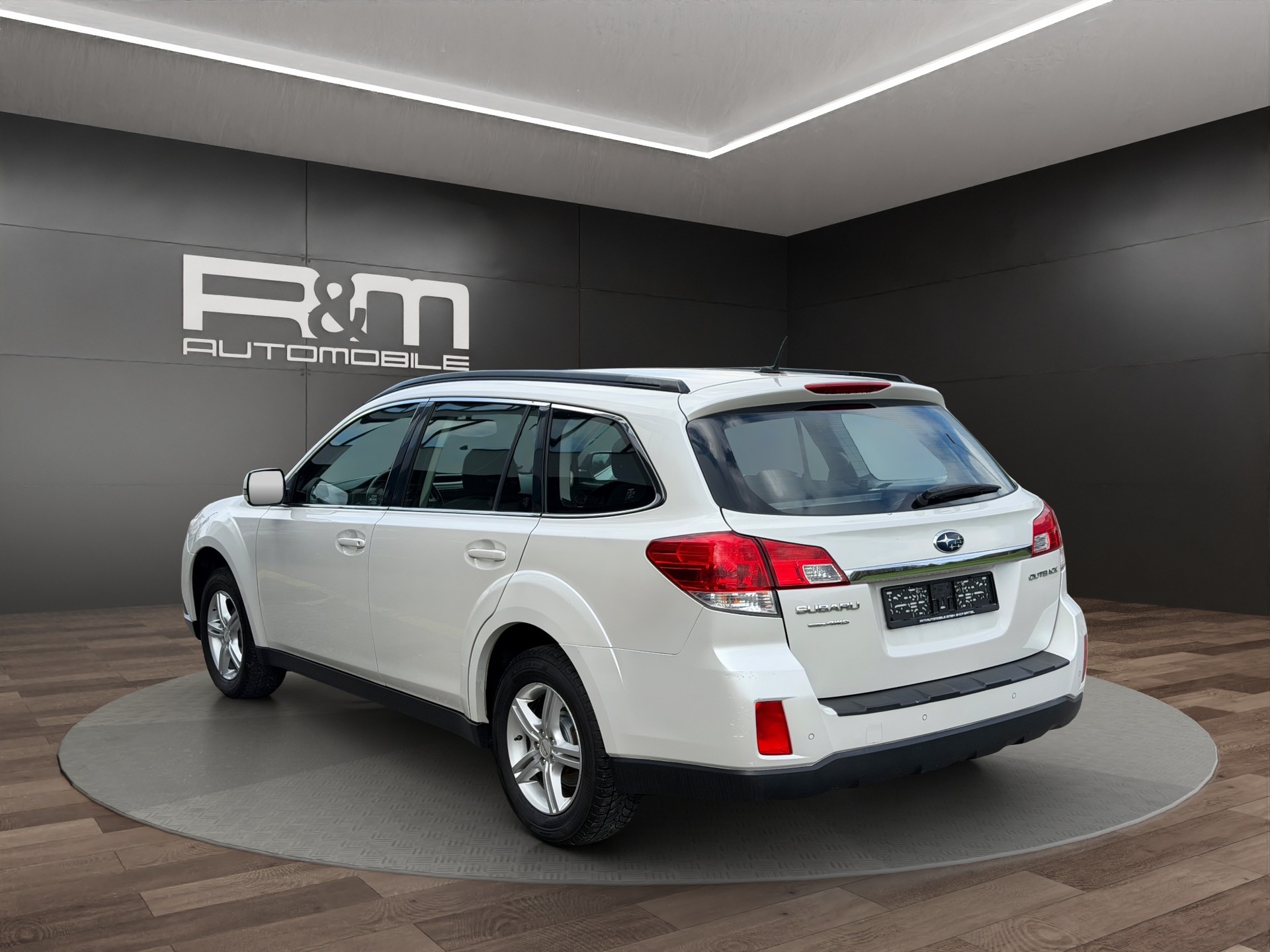SUBARU Outback 2.5i Swiss AWD Lineartronic-image-5