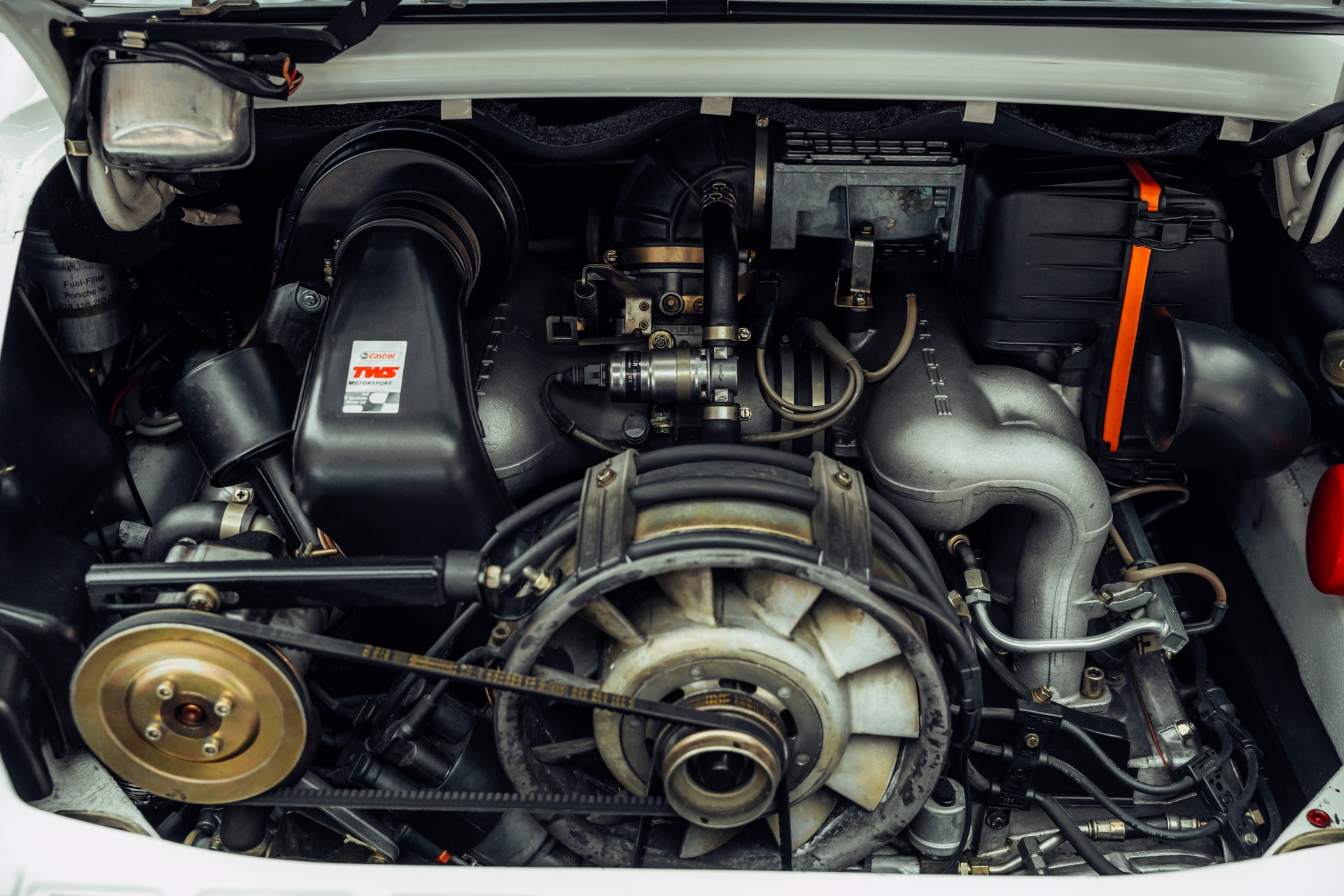 PORSCHE 911 Carrera Targa-image-12
