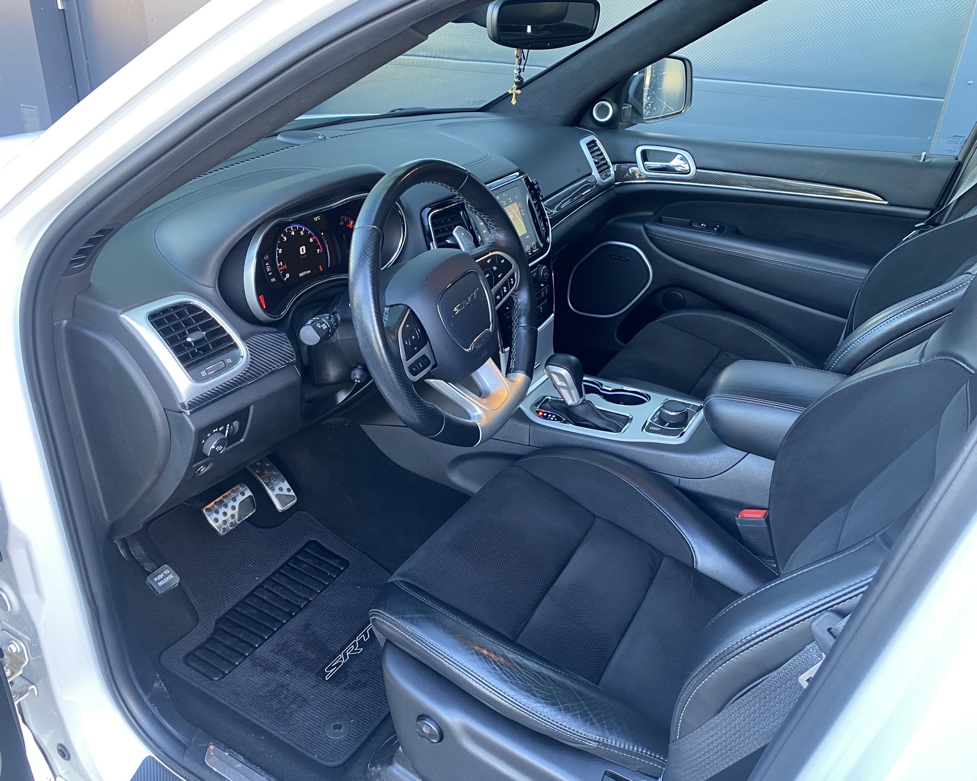 JEEP Grand Cherokee 6.4 V8 HEMI SRT8 Automatic-image-12