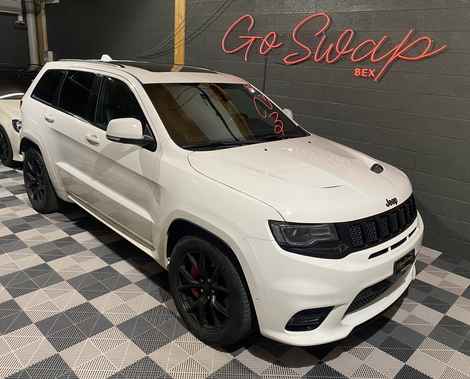 JEEP Grand Cherokee 6.4 V8 HEMI SRT8 Automatic
