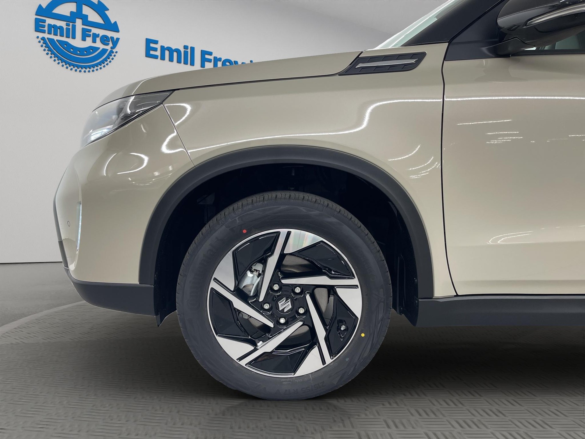 SUZUKI Vitara 1.4 T Compact Top Hybrid 4x4-showroom-element-3