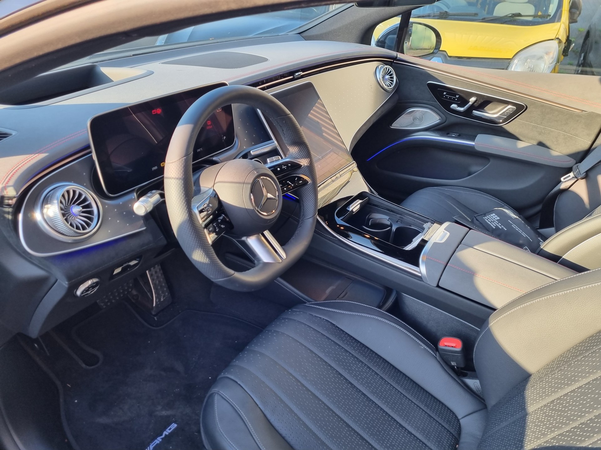 MERCEDES-BENZ EQS 450+ AMG Line-image-11