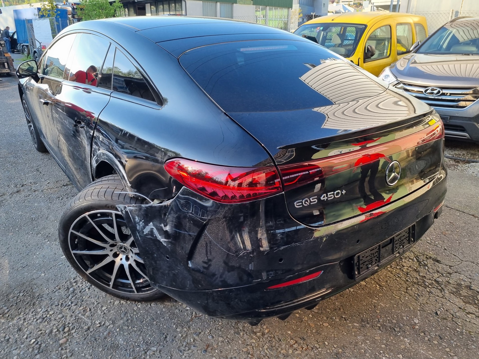 MERCEDES-BENZ EQS 450+ AMG Line-image-10