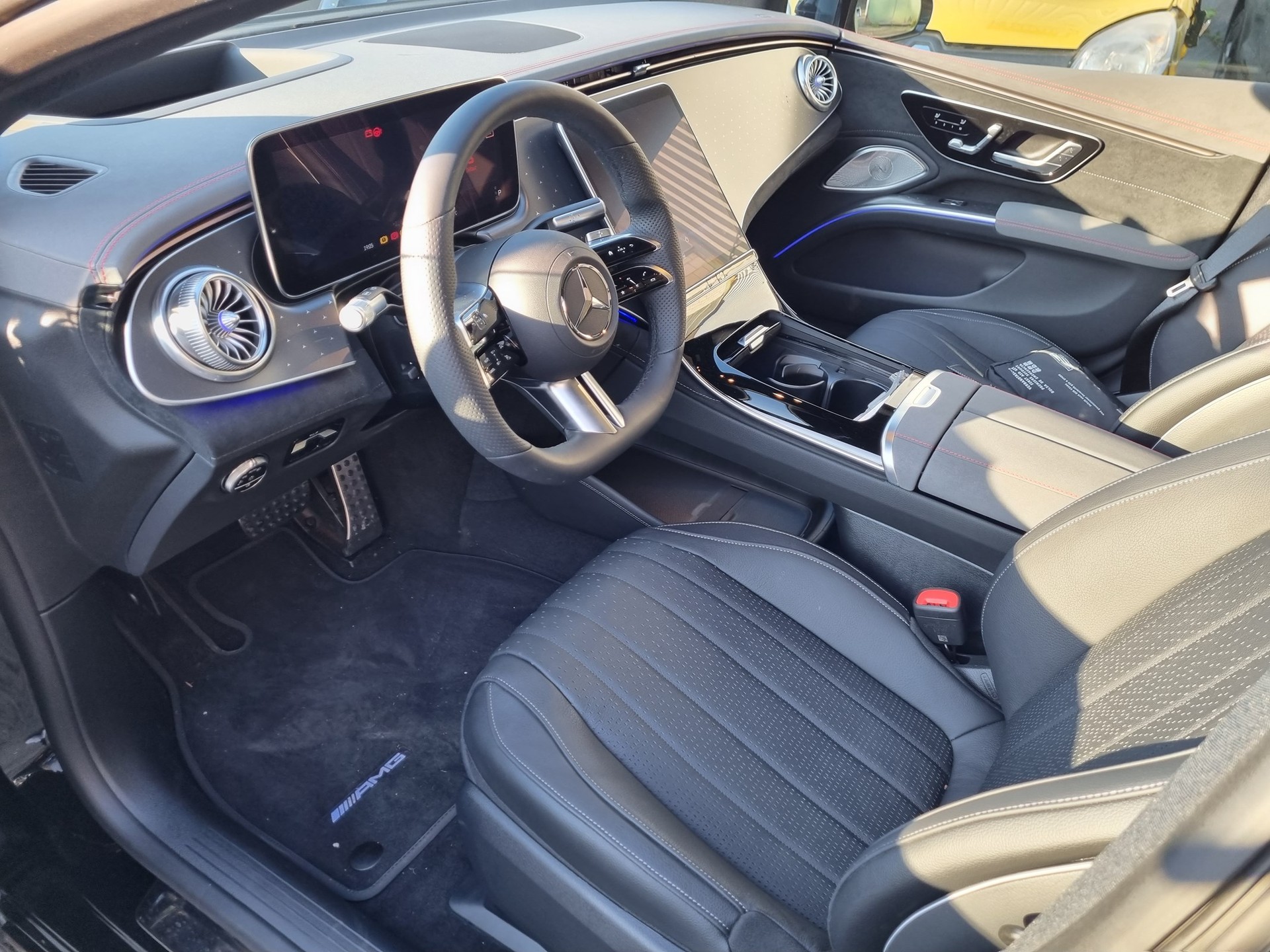 MERCEDES-BENZ EQS 450+ AMG Line-image-12